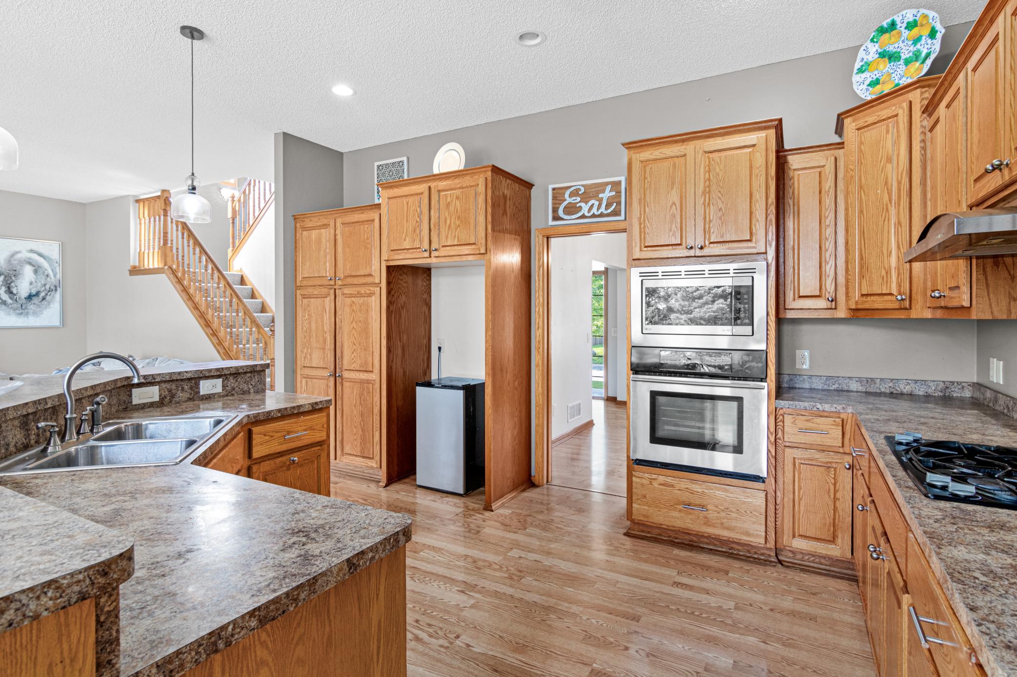 2nd image of 20710 Helena Ln, Lakeville, MN 55044 | MLS# 7129785