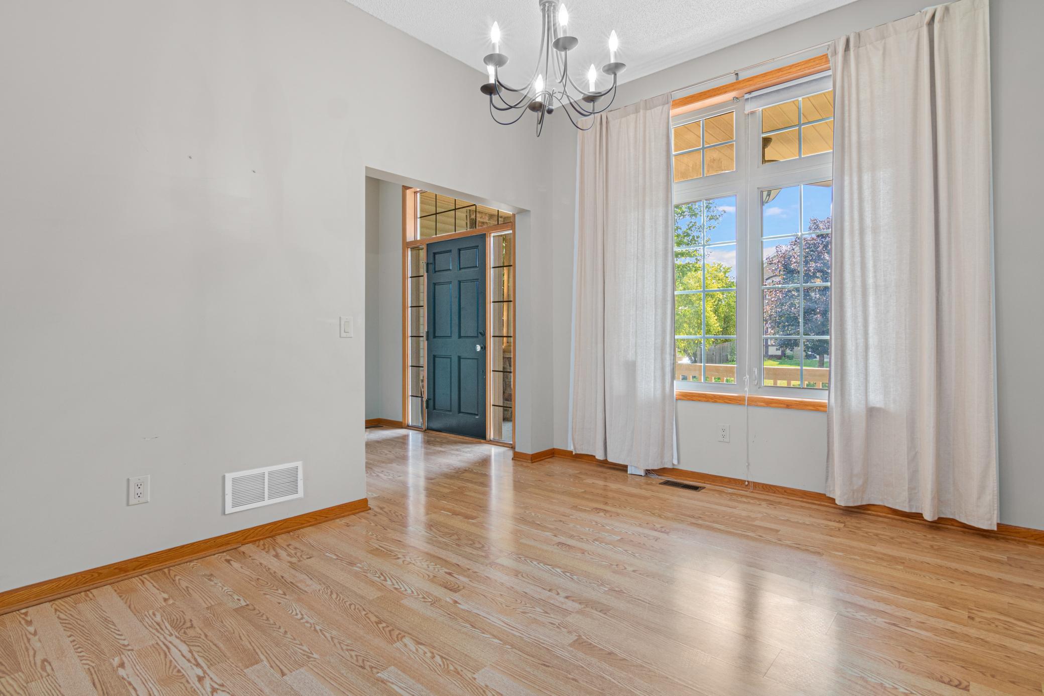 3rd image of 20710 Helena Ln, Lakeville, MN 55044 | MLS# 7129785