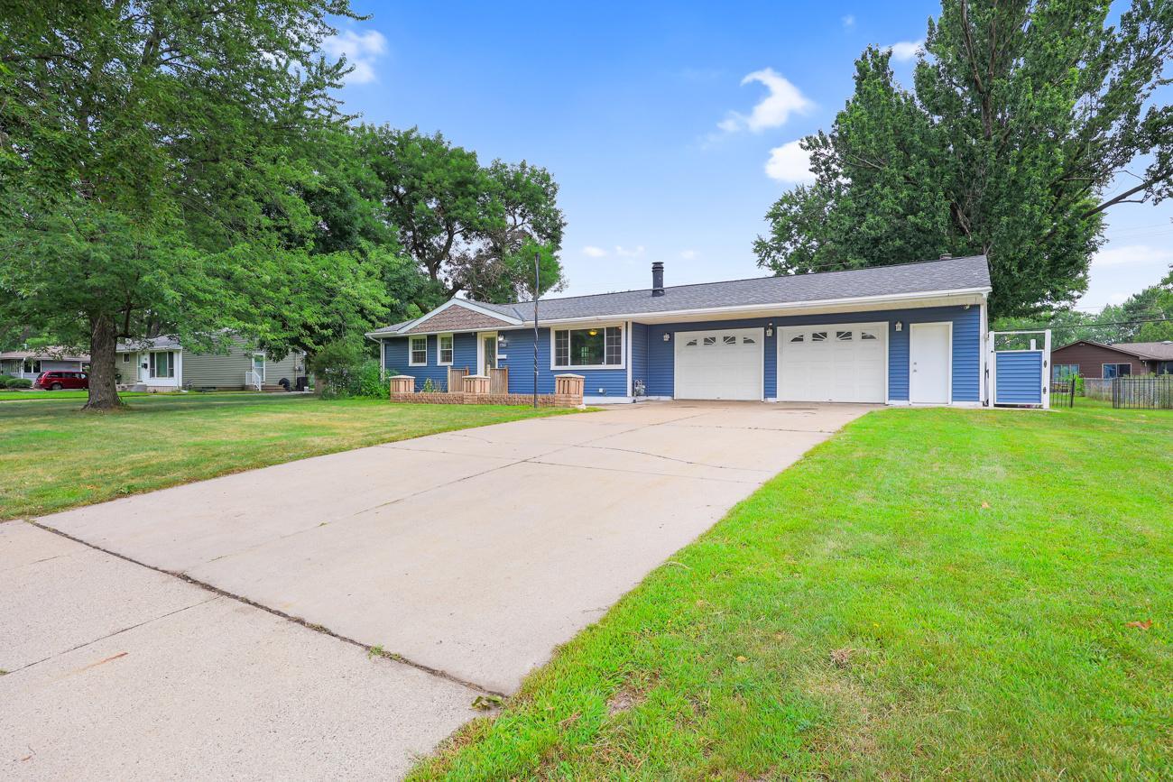 2nd image of 7700 65th Ave N, Minneapolis, MN 55428 | MLS# 7129800