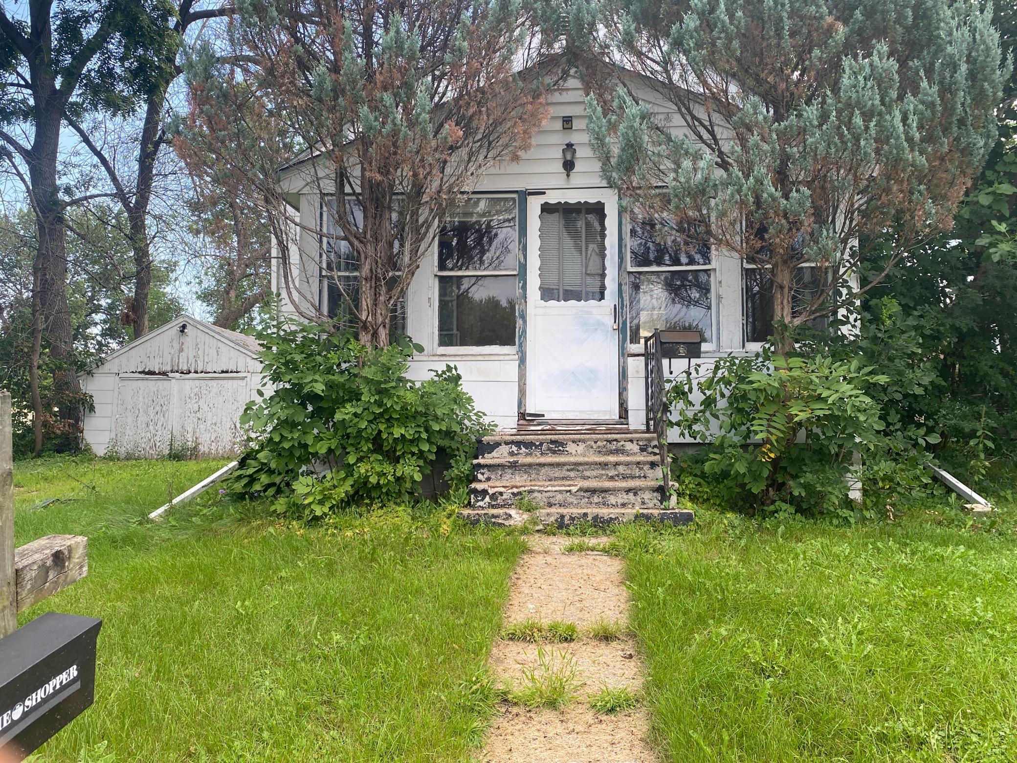 1st image of 113 S 6th Ave, Albert Lea, MN 56007 | MLS# 7129817