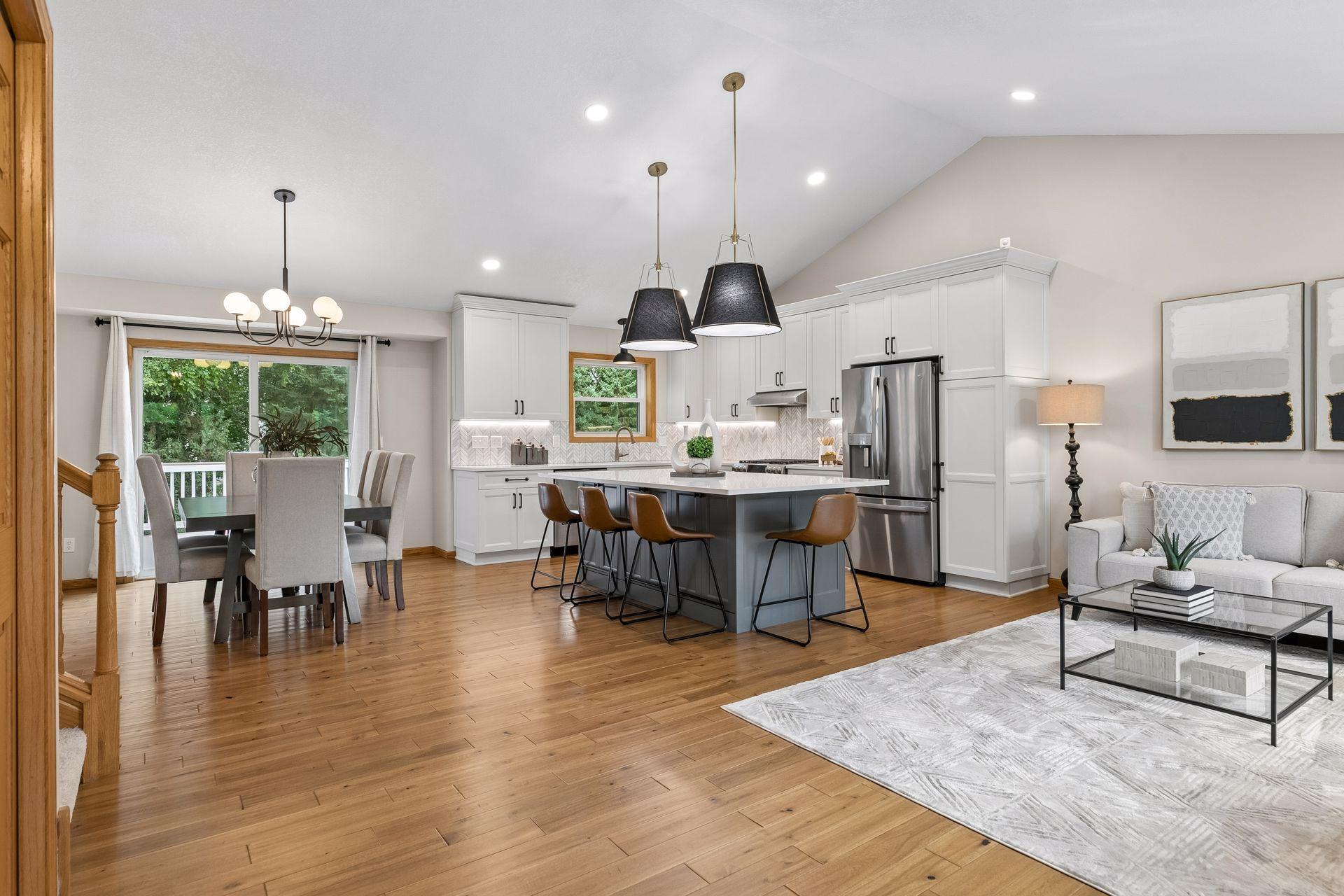 1st image of 10362 Fox Run Rd, Saint Paul, MN 55129 | MLS# 7129853