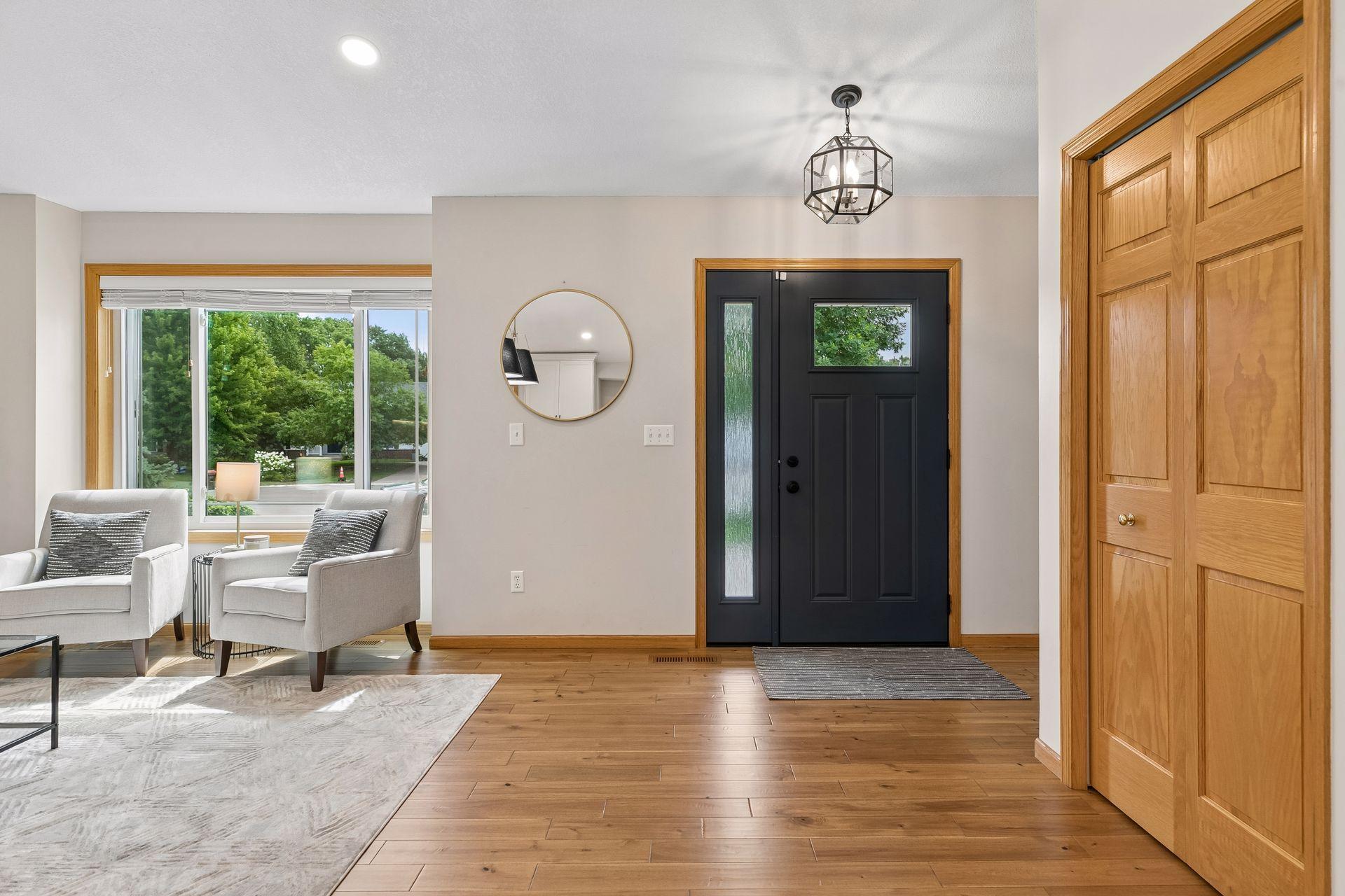 3rd image of 10362 Fox Run Rd, Saint Paul, MN 55129 | MLS# 7129853