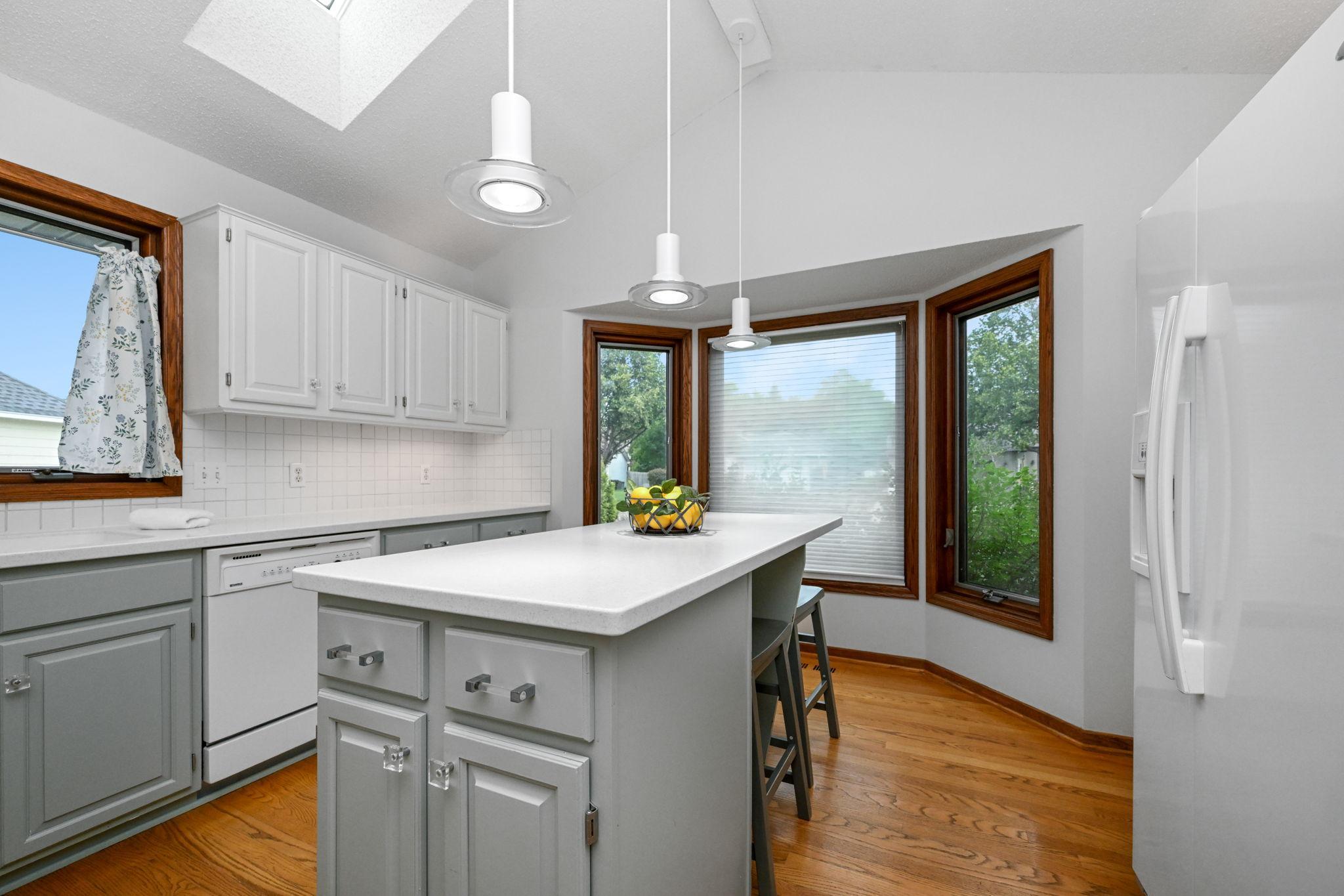 5th image of 14624 Hanover Ln, Apple Valley, MN 55124 | MLS# 7129860