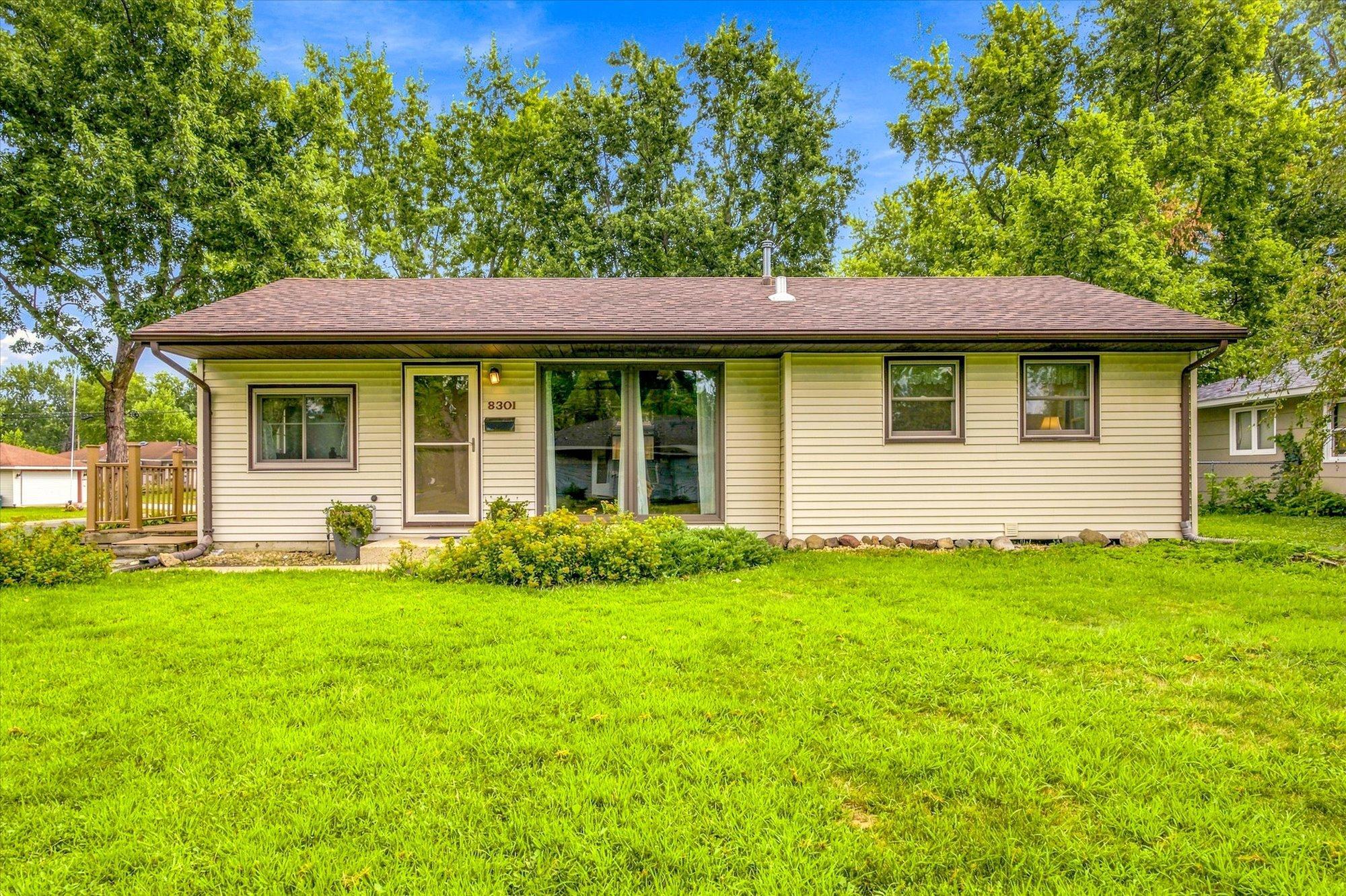 2nd image of 8301 Elliot Ave S, Minneapolis, MN 55420 | MLS# 7129906
