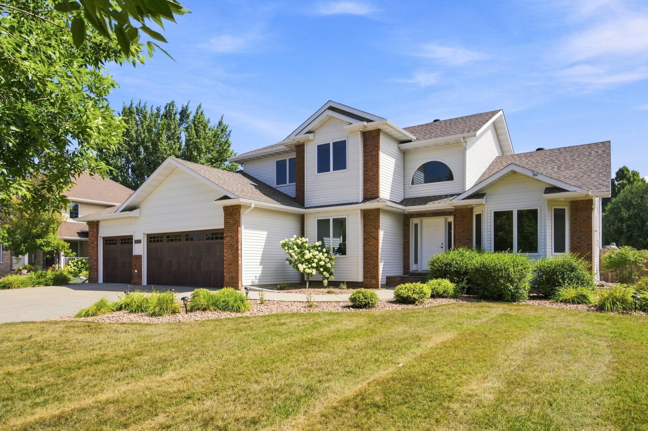 2nd image of 1906 E Rose Creek Pkwy S, Fargo, ND 58104 | MLS# 7129986