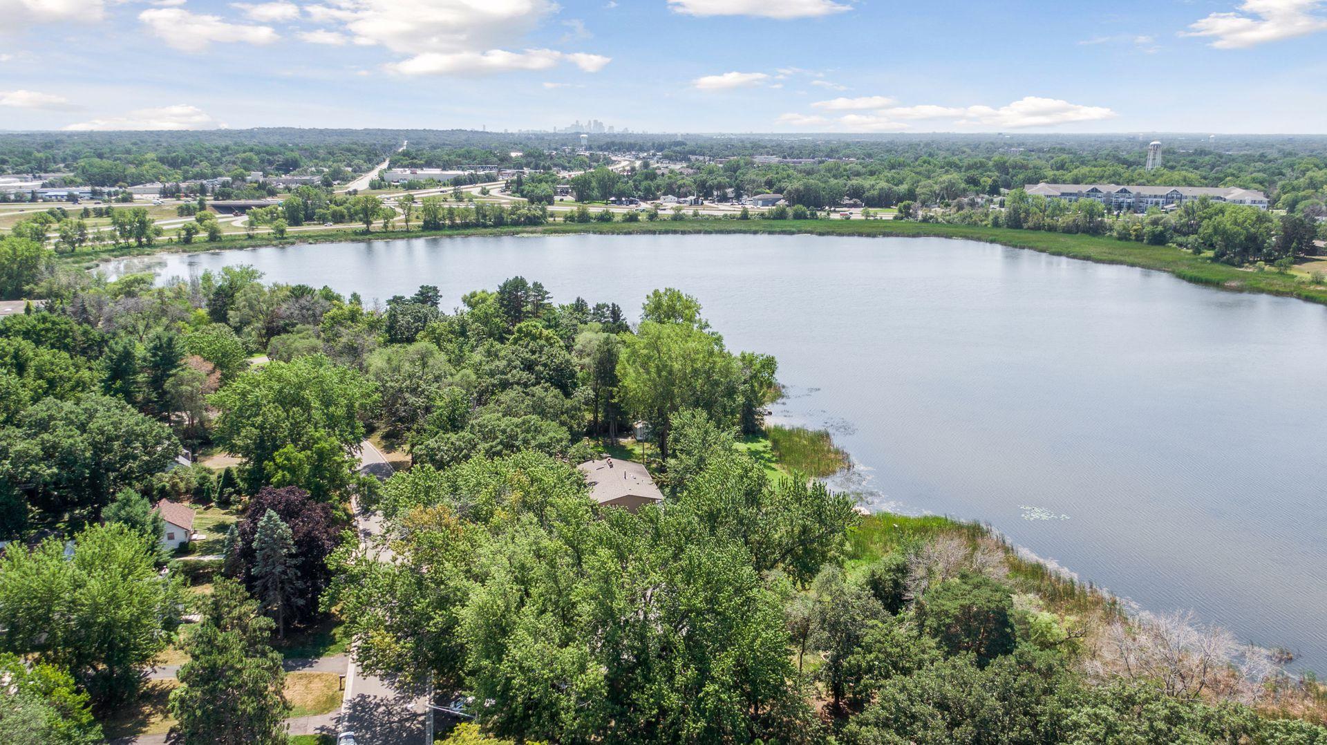 32nd image of 8570 Lincoln St Ne, Minneapolis, MN 55434 | MLS# 7130091