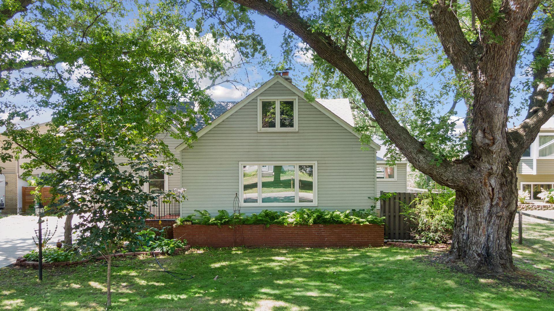 3rd image of 8570 Lincoln St Ne, Minneapolis, MN 55434 | MLS# 7130091