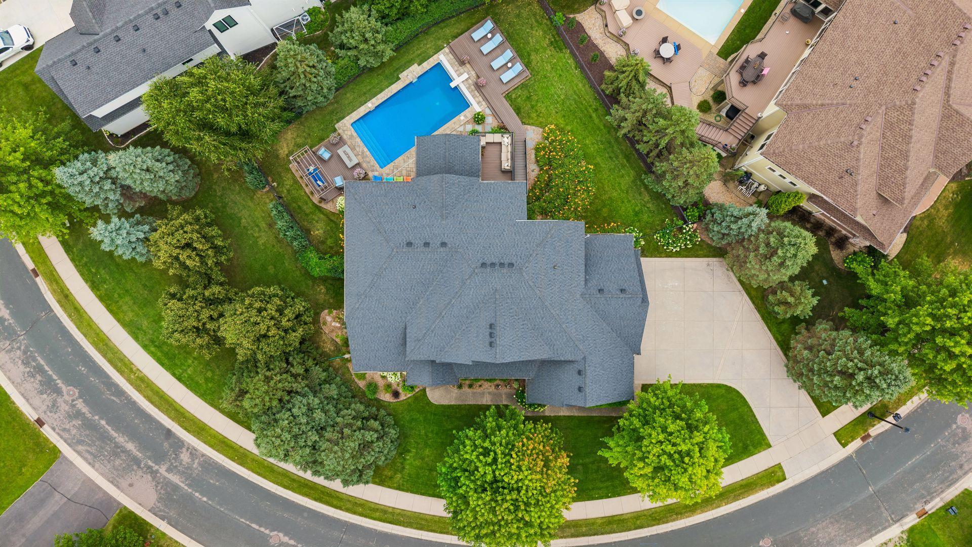 1st image of 10053 Trails End Rd, Chanhassen, MN 55317 | MLS# 7130110