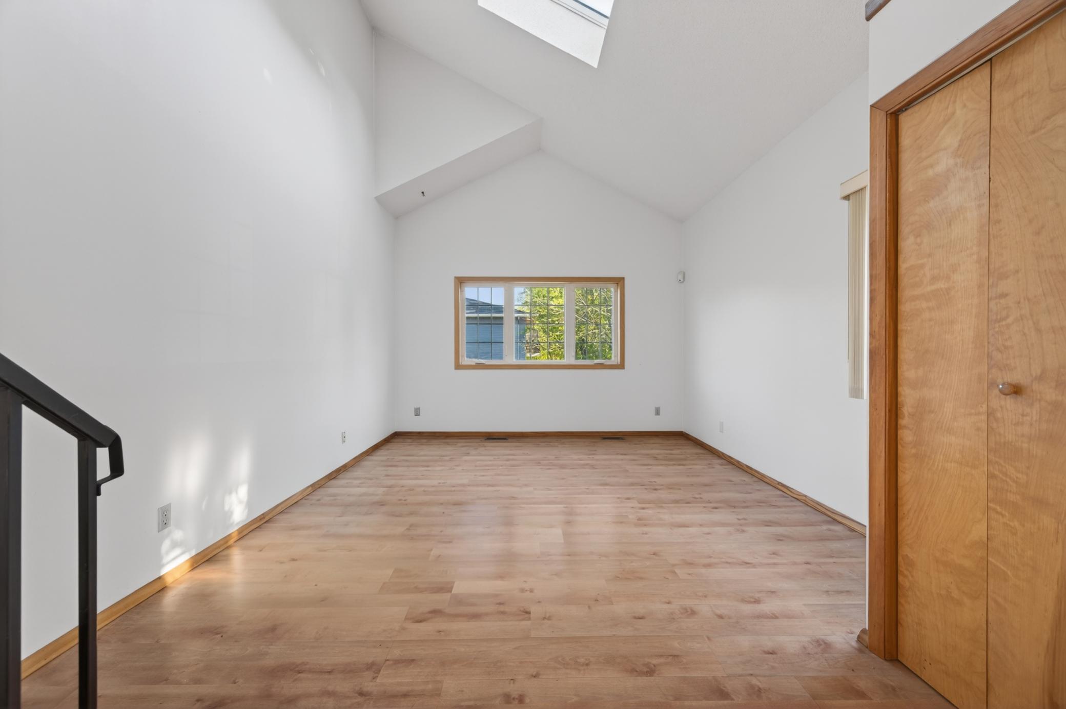4th image of 2023 Parkside Dr, Saint Paul, MN 55119 | MLS# 7130159