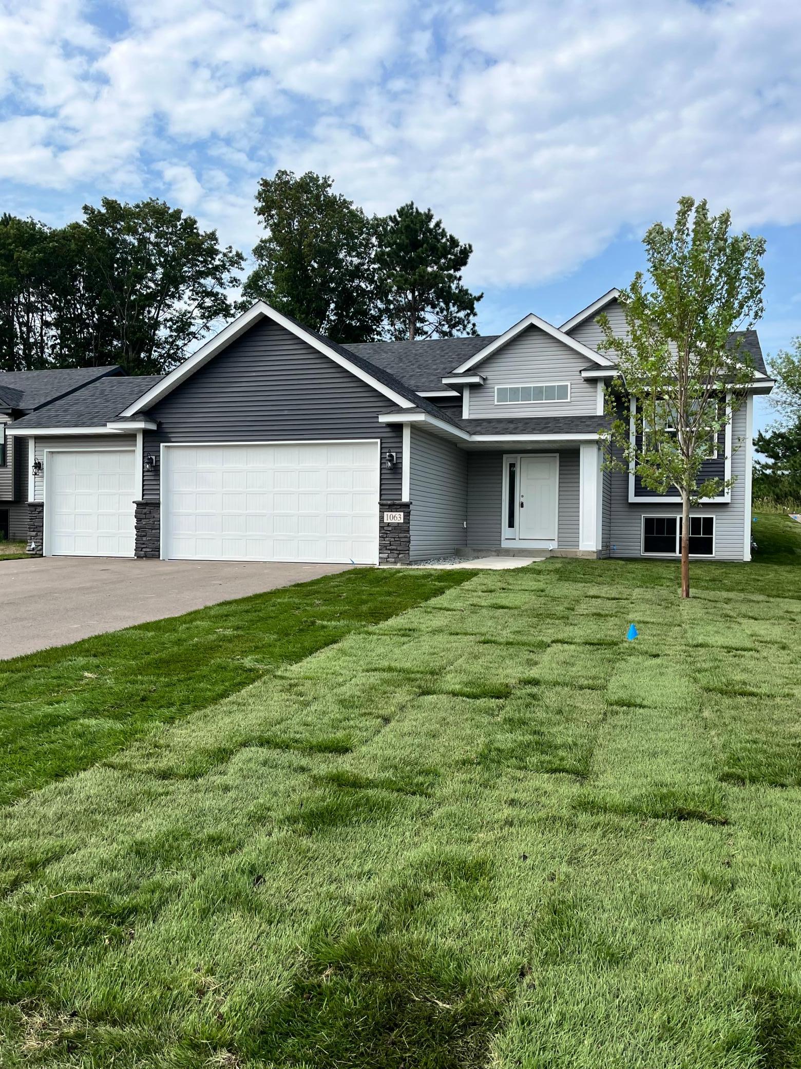 2nd image of 1063 Bellaire Blvd Nw, Isanti, MN 55040 | MLS# 7130169