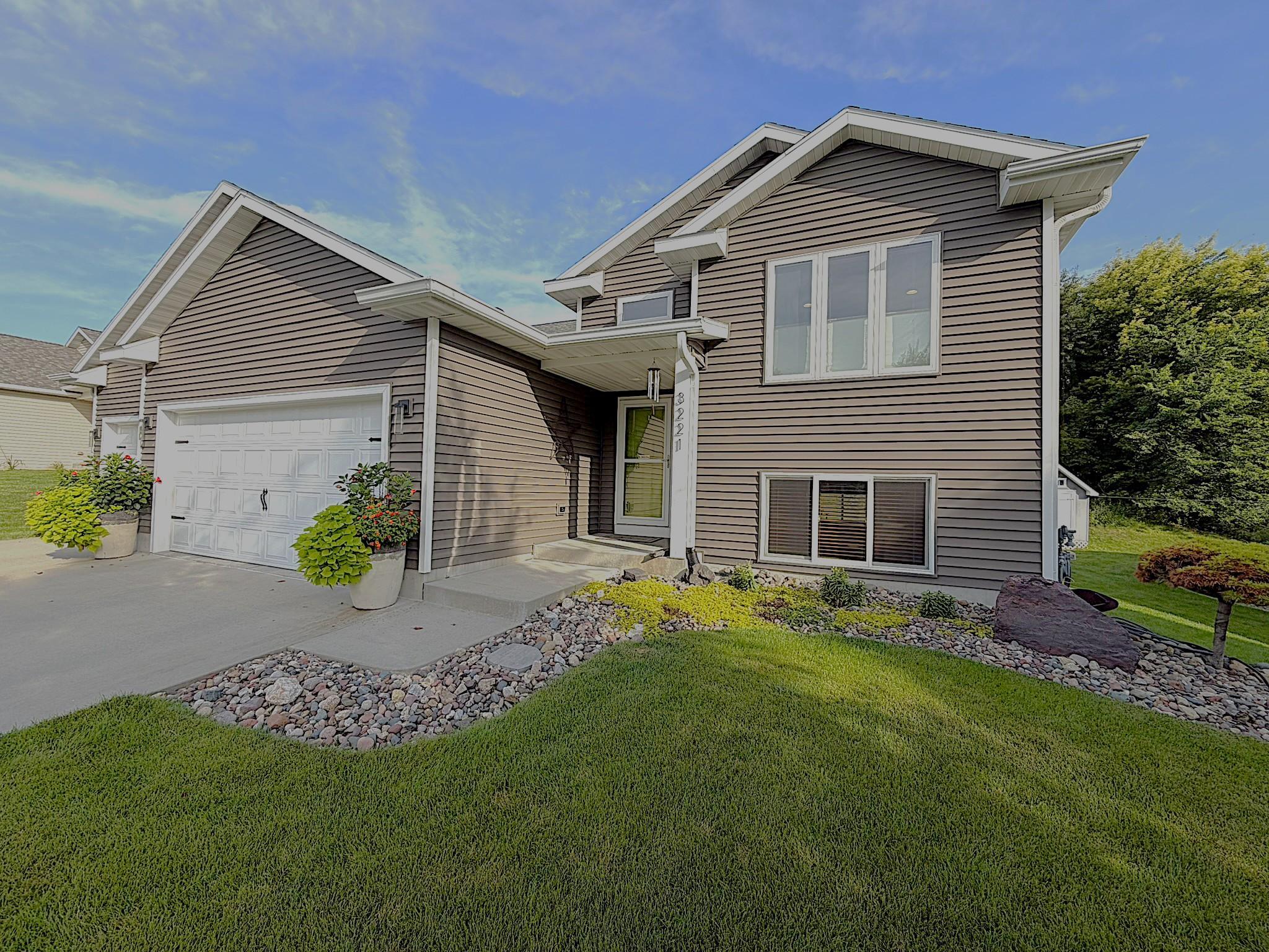 2nd image of 3221 Lakeridge Dr Nw, Rochester, MN 55901 | MLS# 7130198