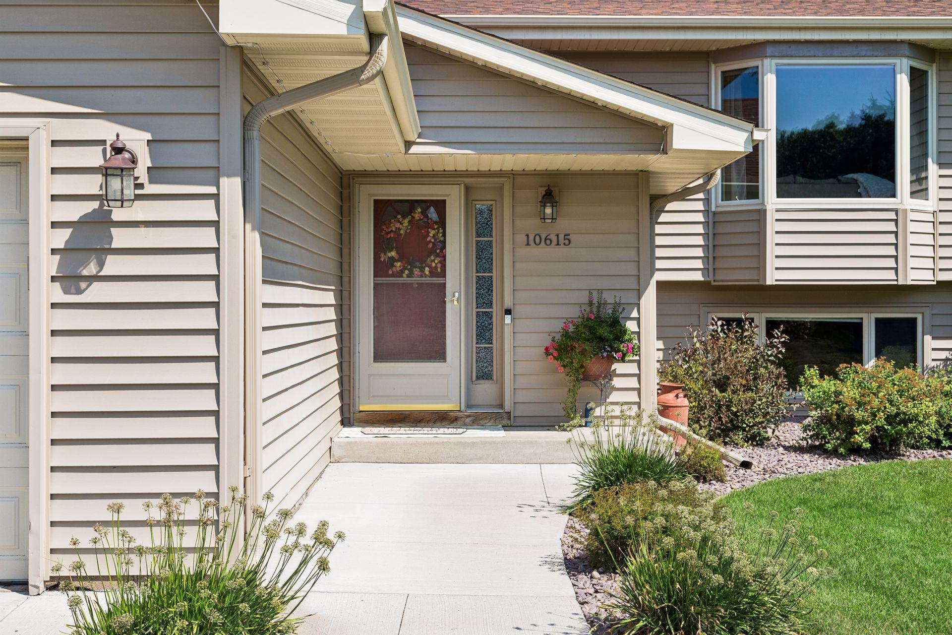 4th image of 10615 Opal St Ne, Circle Pines, MN 55014 | MLS# 7130201