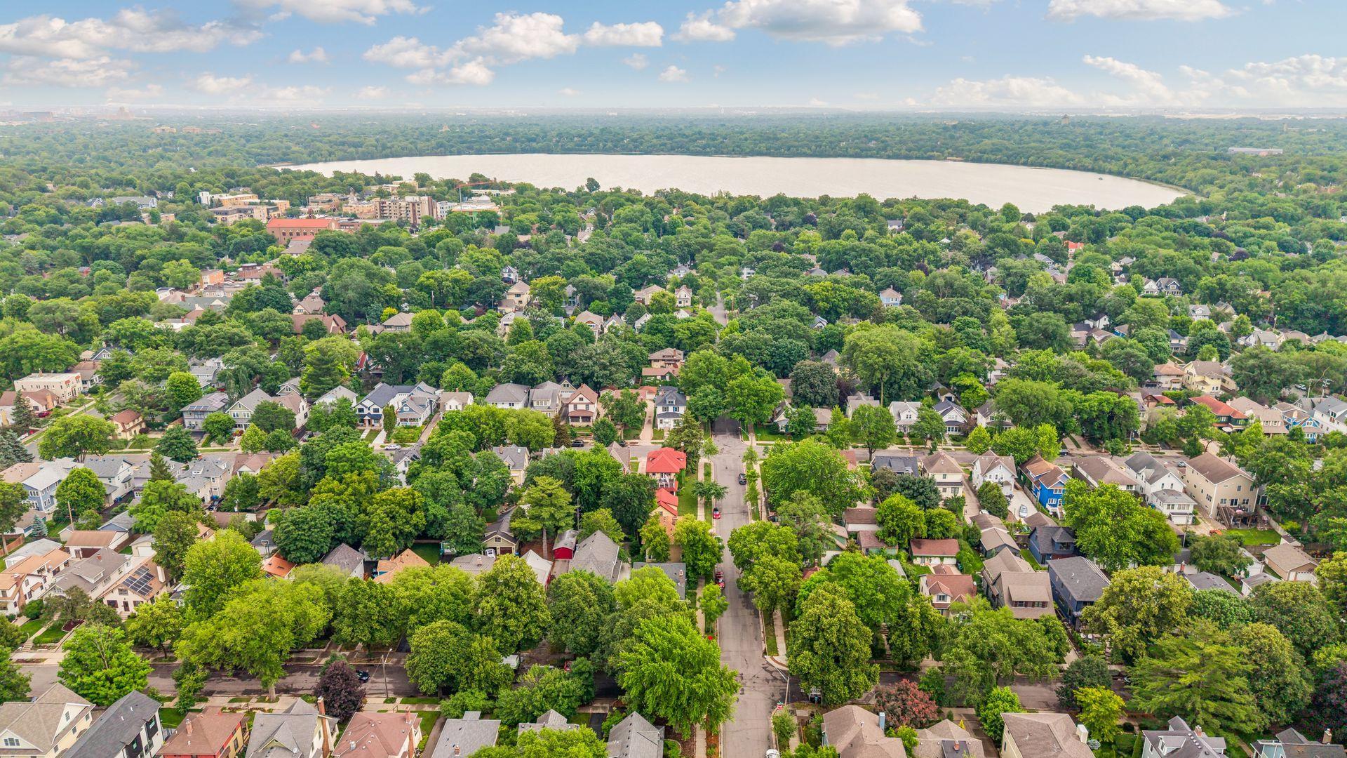 3rd image of 4453 Zenith Ave S, Minneapolis, MN 55410 | MLS# 7130224