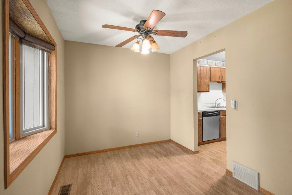 5th image of 244 W Eagle Lake Dr, Maple Grove, MN 55369 | MLS# 7130244