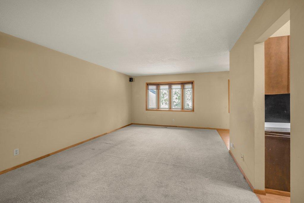 2nd image of 244 W Eagle Lake Dr, Maple Grove, MN 55369 | MLS# 7130244