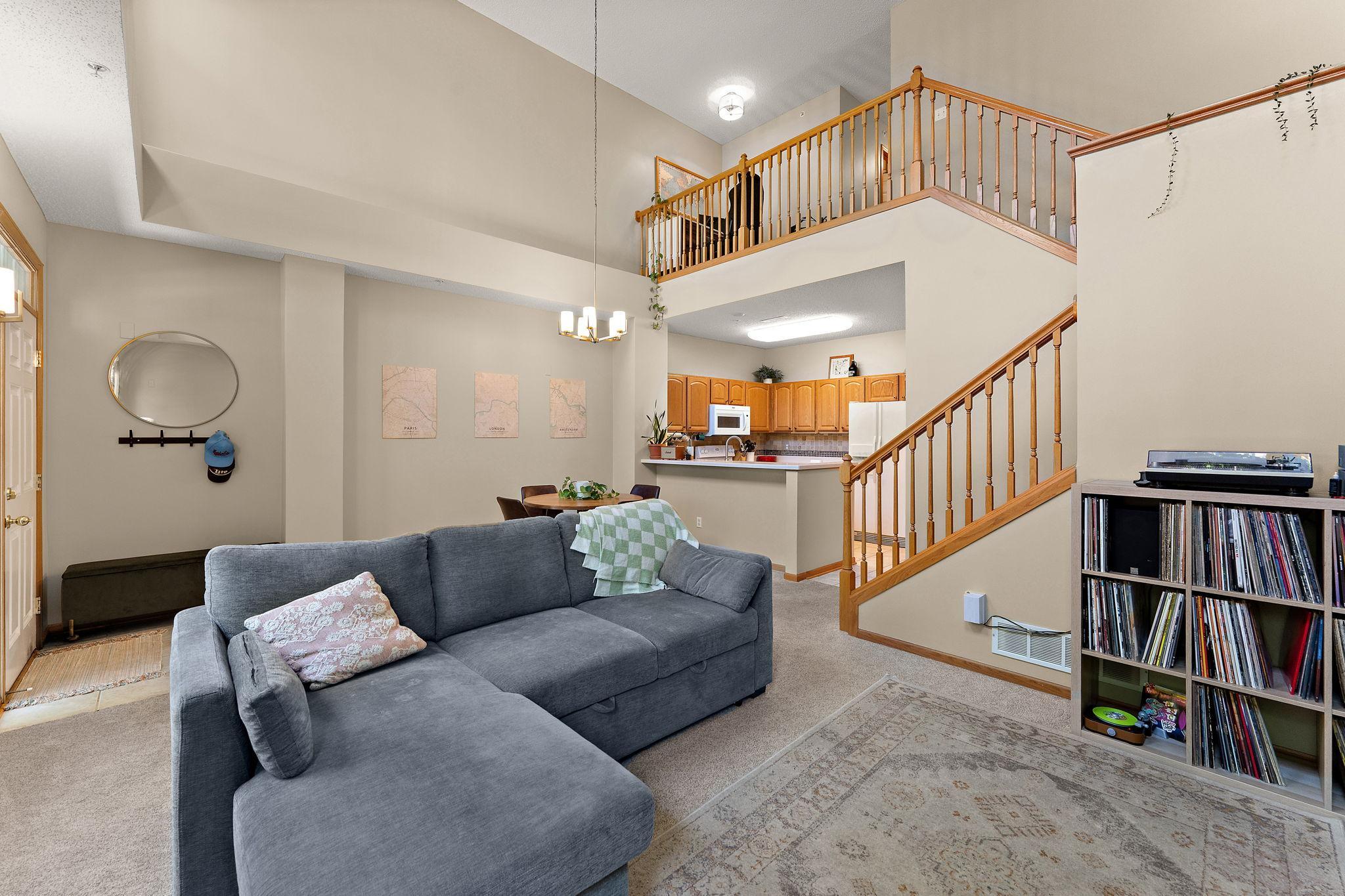 1st image of 1610 Woodlynn Ave #3, Saint Paul, MN 55109 | MLS# 7130255