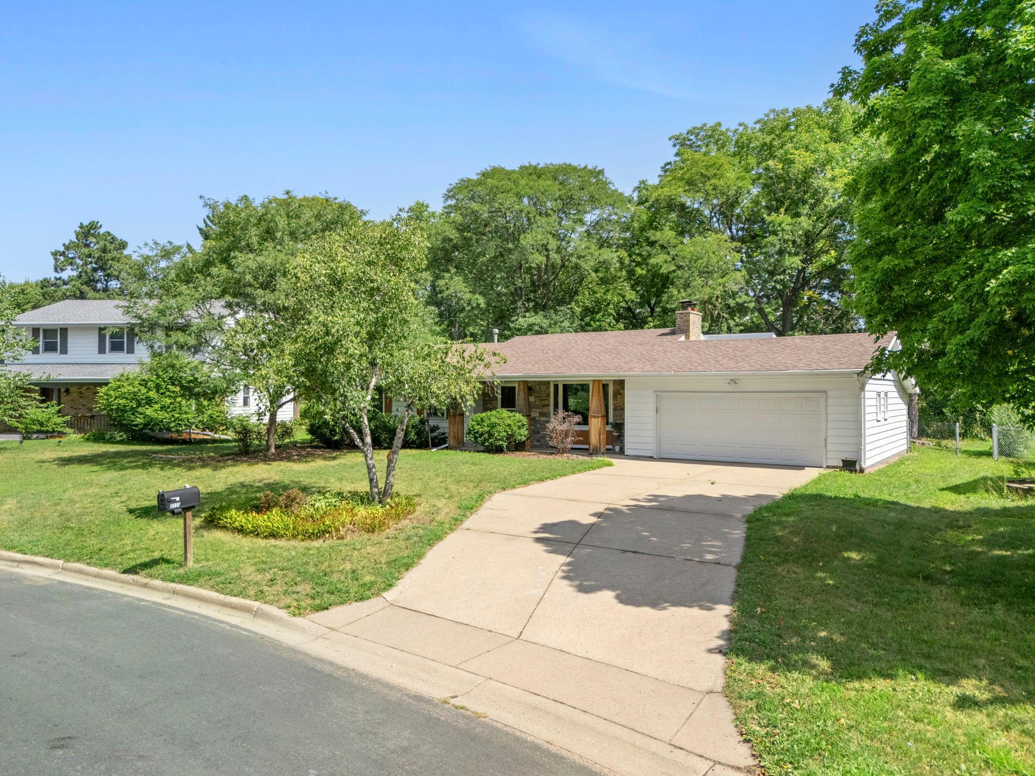 27th image of 9725 Queen Rd, Bloomington, MN 55431 | MLS# 7130270
