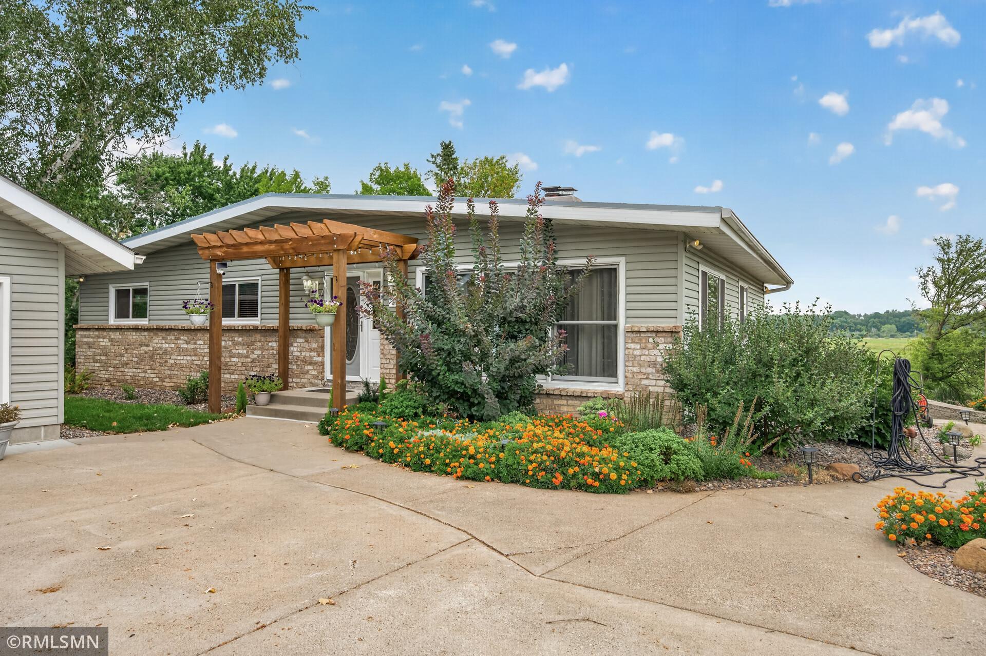 2nd image of 2720 Silver Fox Rd, White Bear Lake, MN 55110 | MLS# 7130348