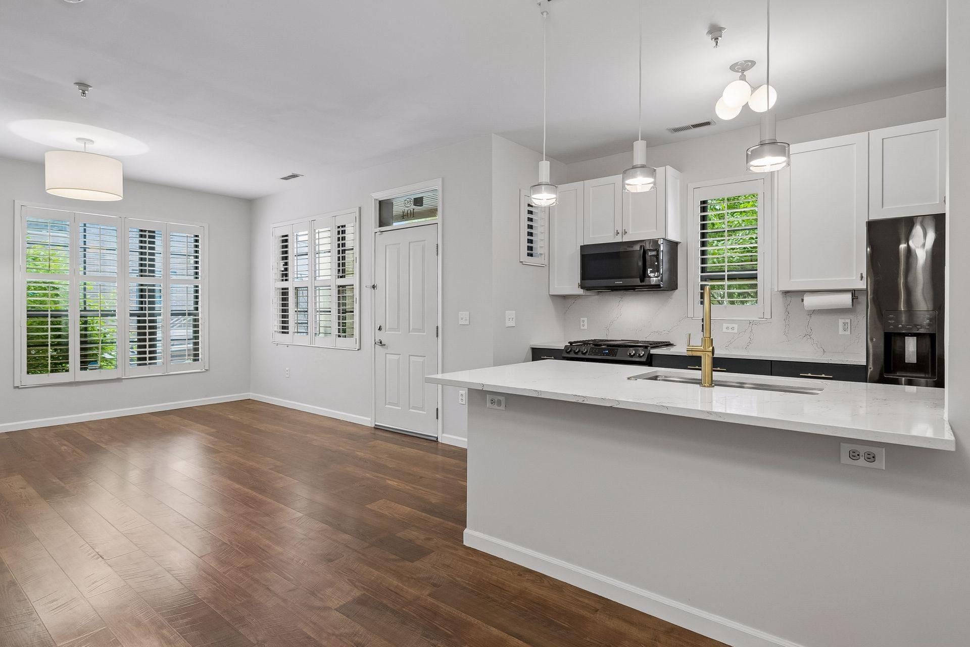 5th image of 2566 Ellis Ave, St. Paul, MN 55114