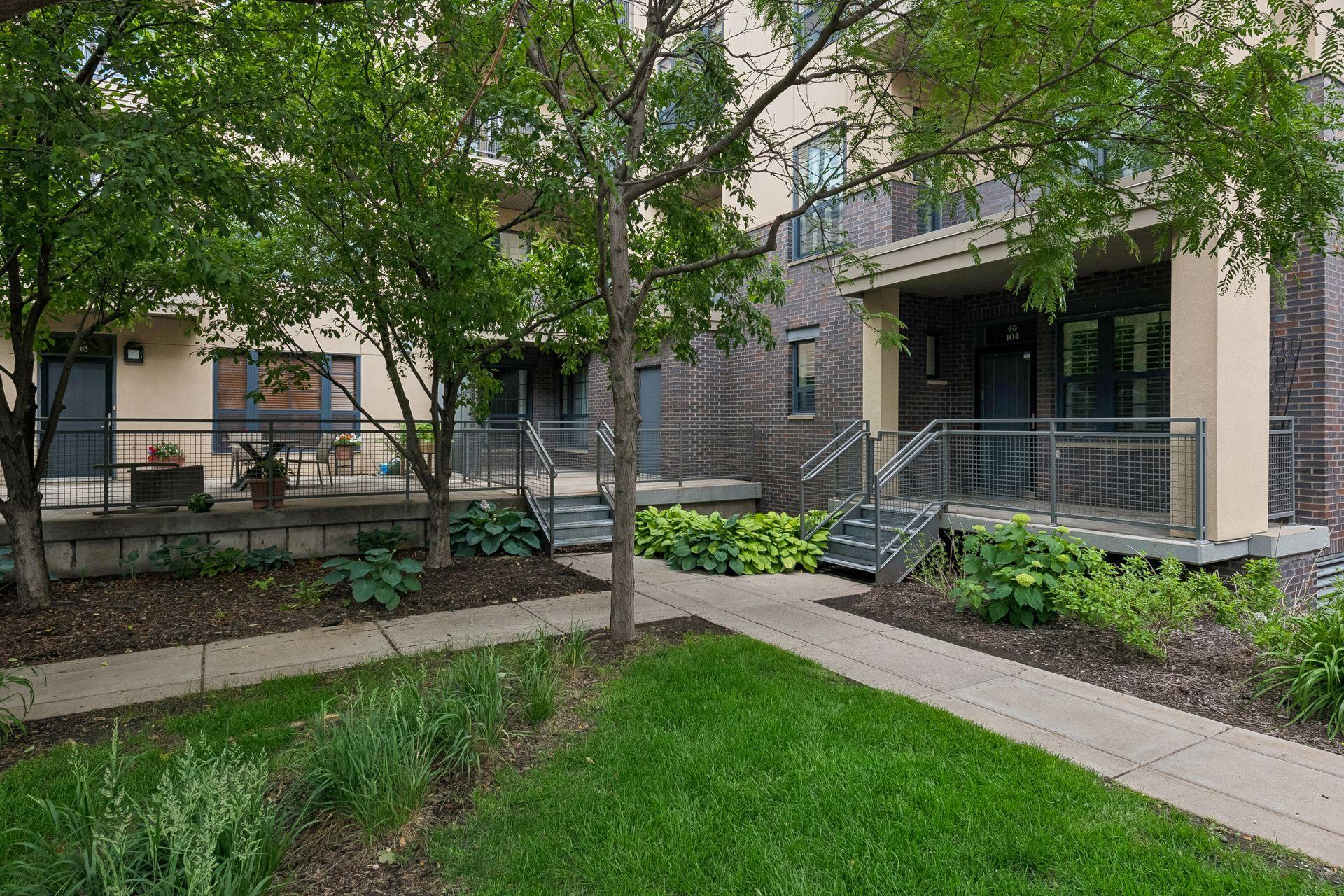2nd image of 2566 Ellis Ave #104, Saint Paul, MN 55114 | MLS# 7130361