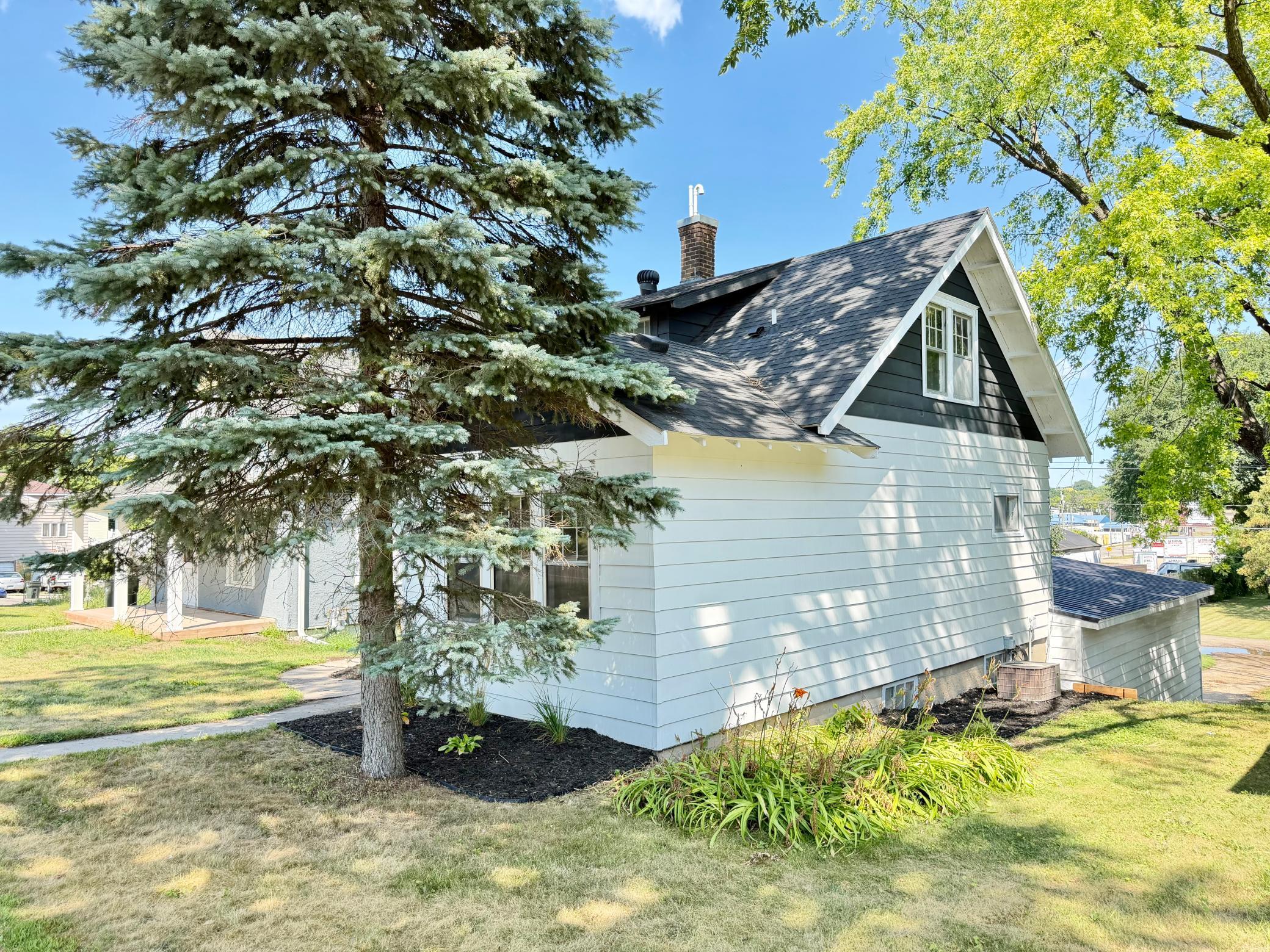 2nd image of 509 E Vernon Ave, Fergus Falls, MN 56537 | MLS# 7130371
