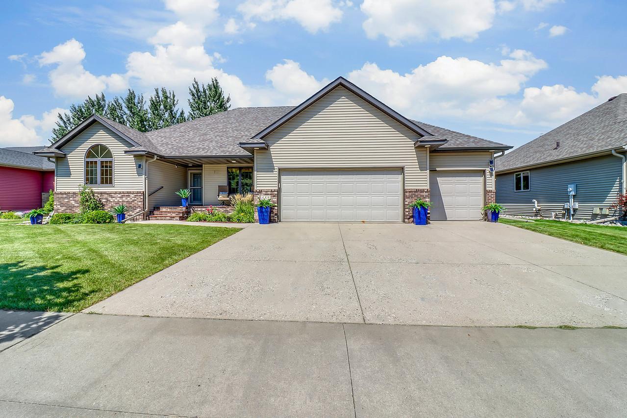 1st image of 555 Queens Ct, Moorhead, MN 56560 | MLS# 7130409