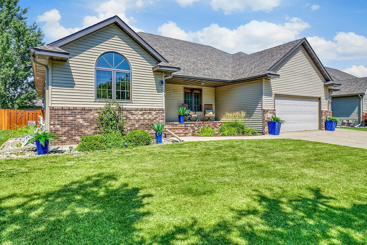 3rd image of 555 Queens Ct, Moorhead, MN 56560 | MLS# 7130409