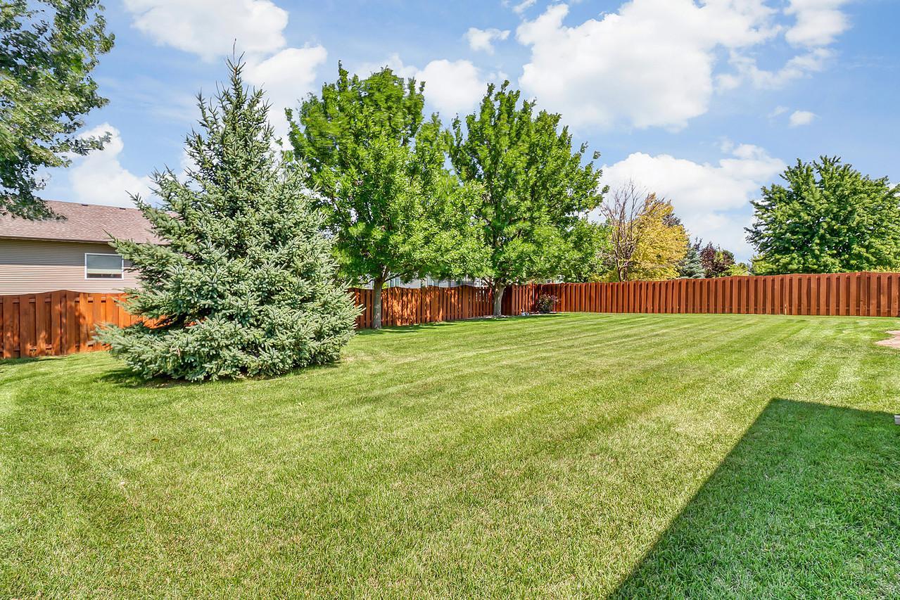 68th image of 555 Queens Ct, Moorhead, MN 56560 | MLS# 7130409