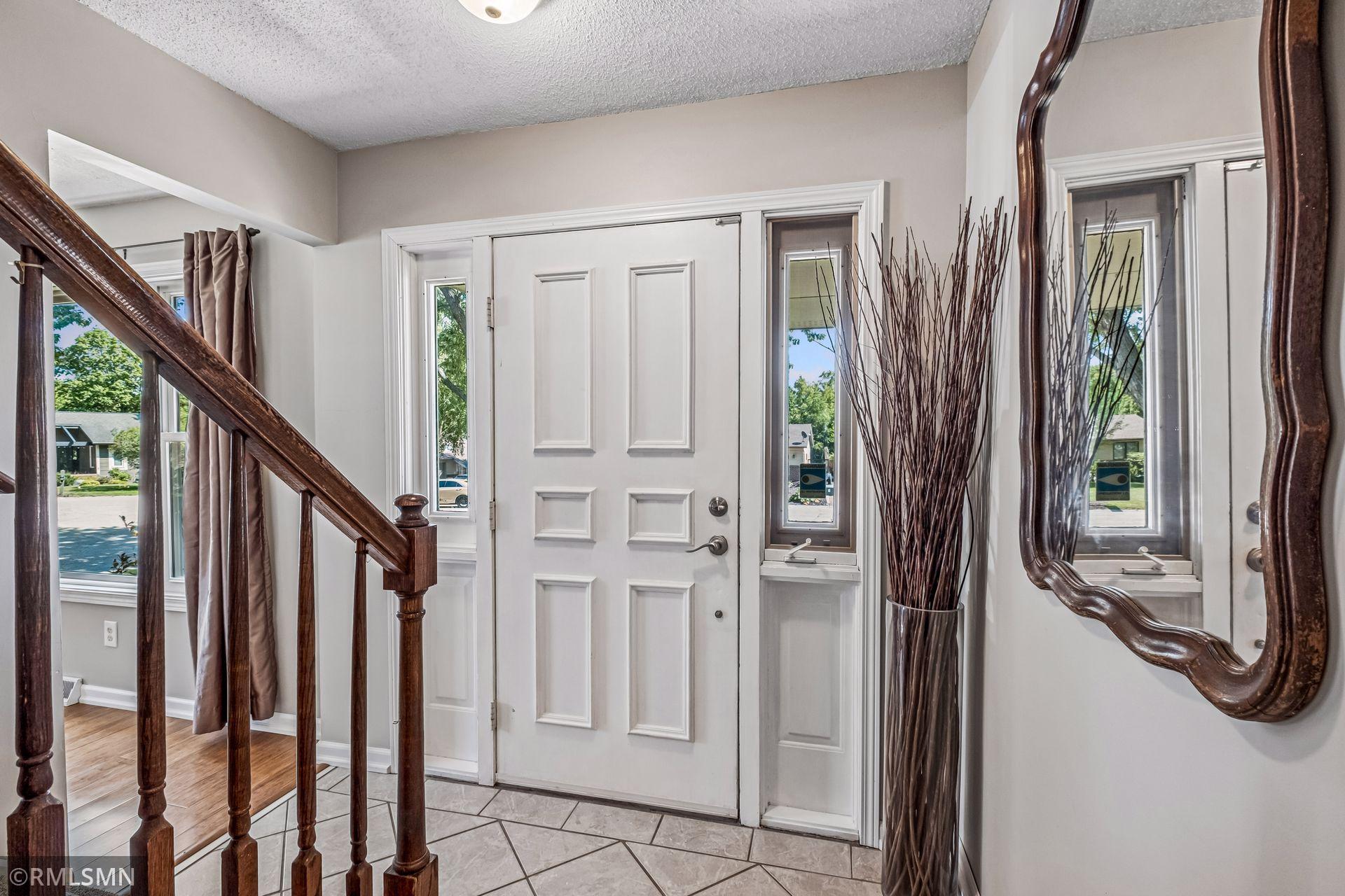 4th image of 1440 Valley View Rd, Chaska, MN 55318 | MLS# 7130486
