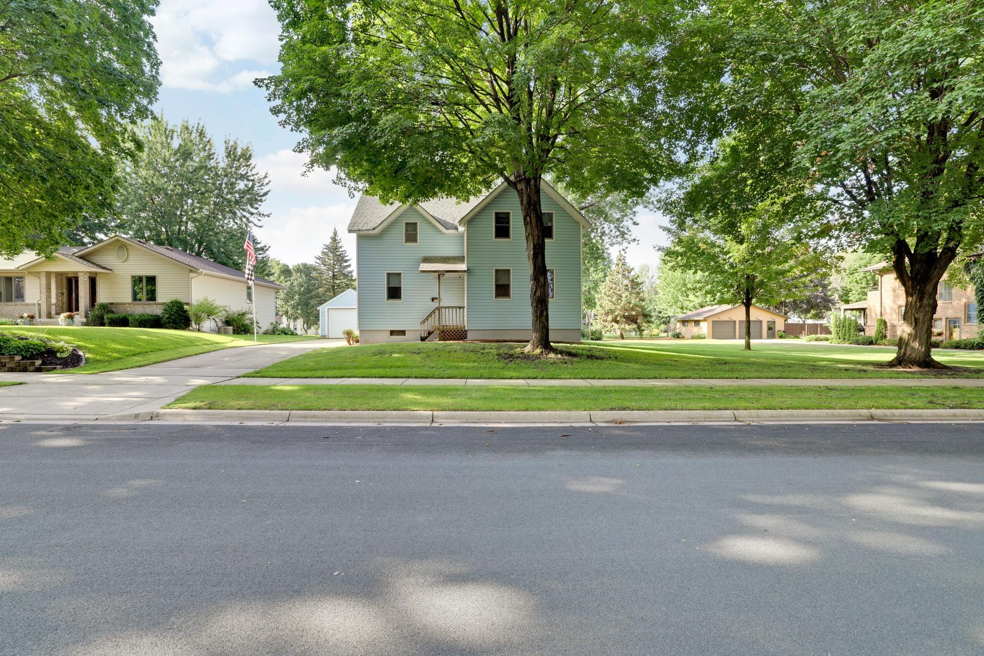 2nd image of 110 2nd St Sw, New Prague, MN 56071 | MLS# 7130519