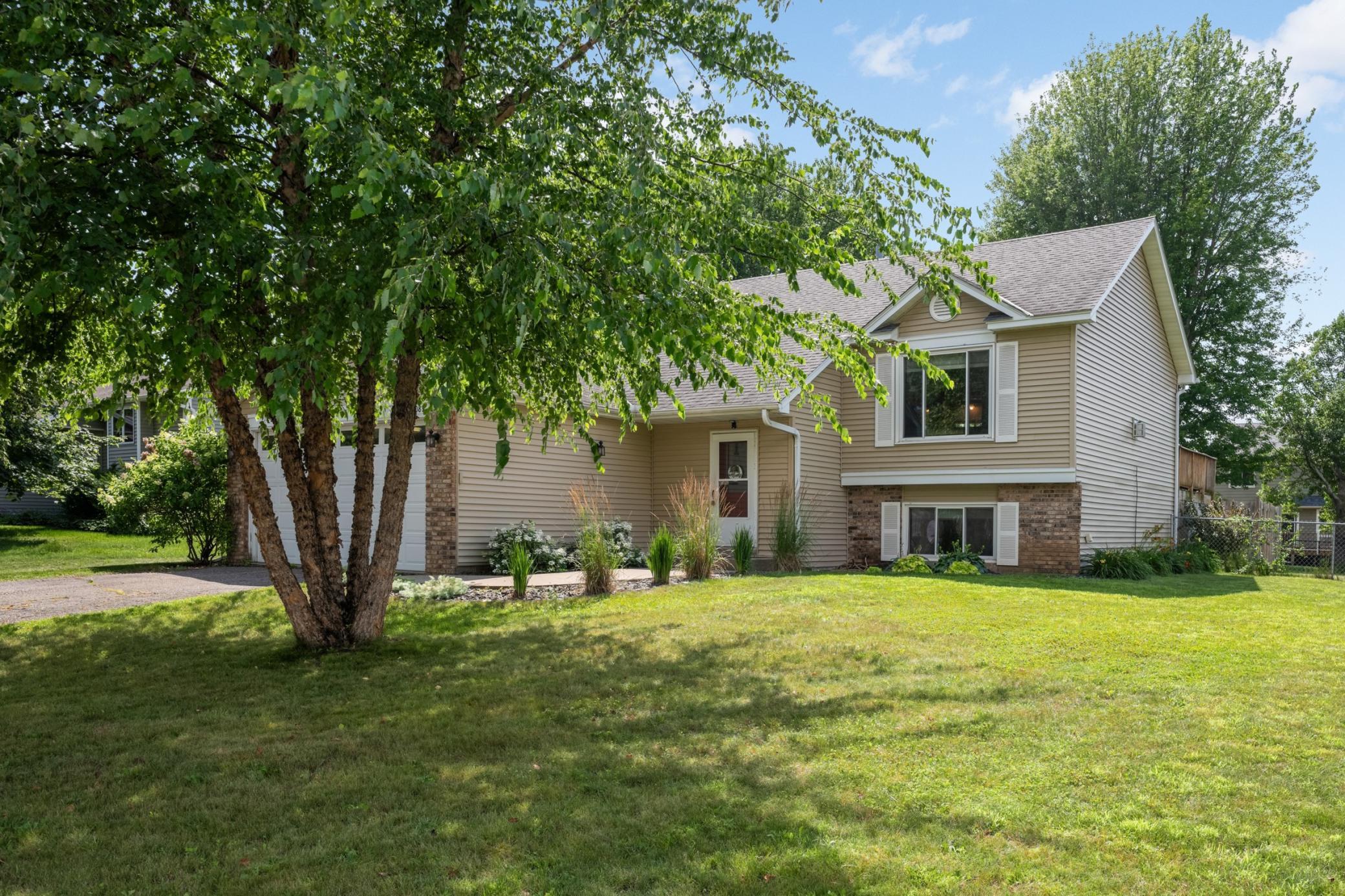 1st image of 4089 Pennsylvania Ave, Saint Paul, MN 55123 | MLS# 7130549
