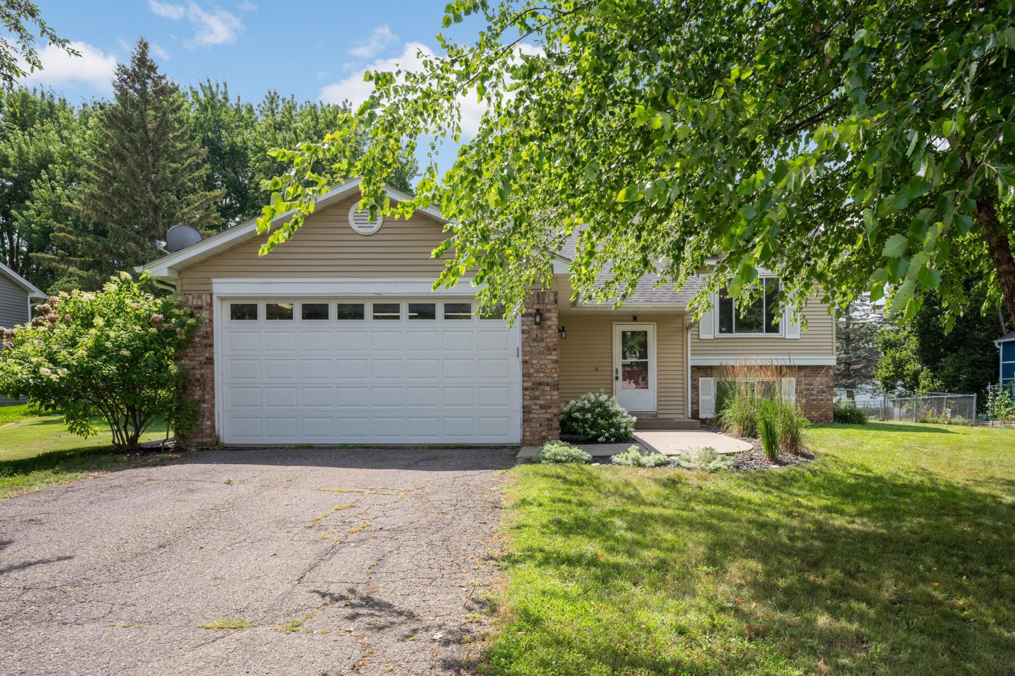 2nd image of 4089 Pennsylvania Ave, Saint Paul, MN 55123 | MLS# 7130549