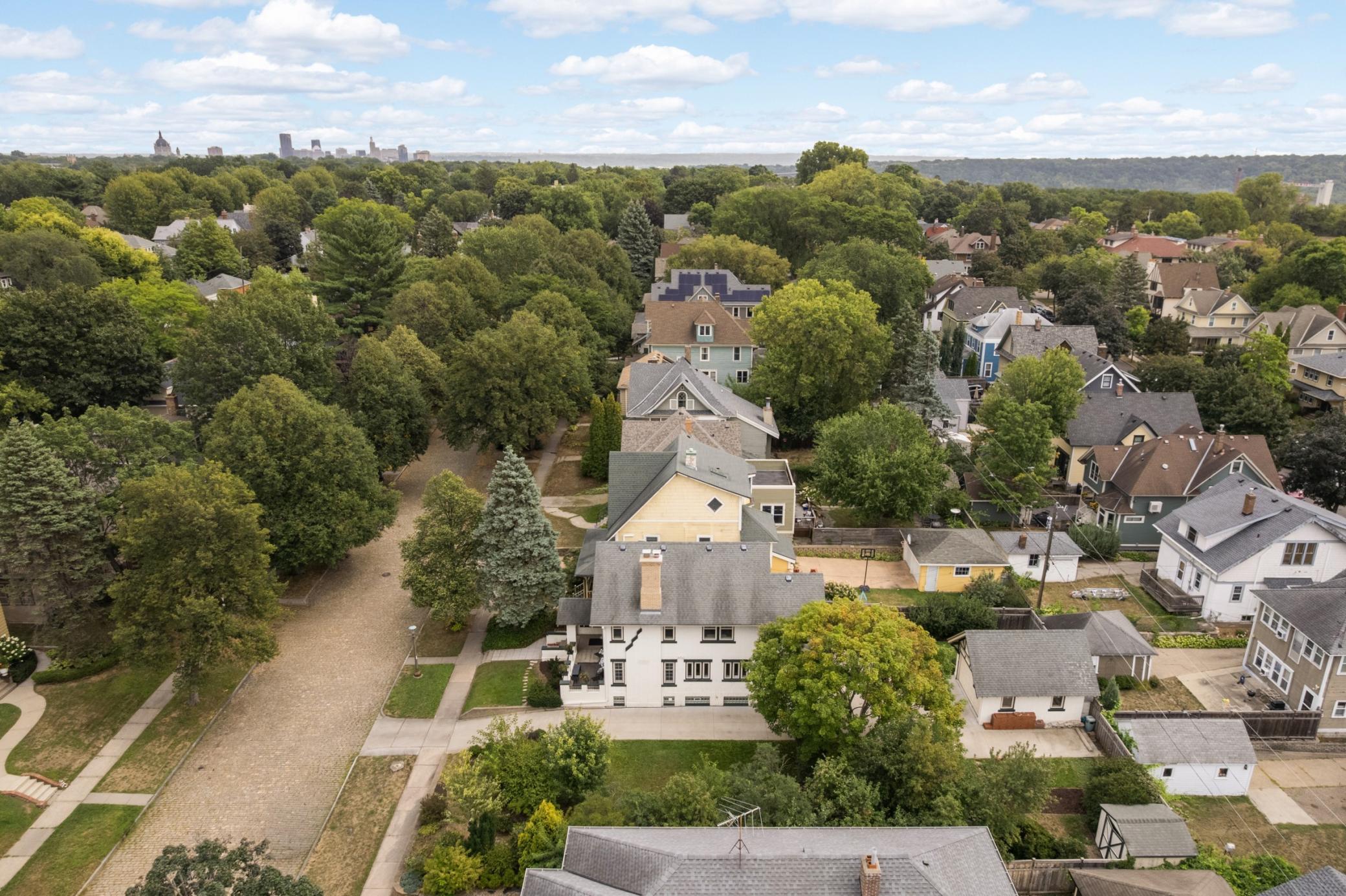 32nd image of 904 Osceola Ave, Saint Paul, MN 55105 | MLS# 7130623