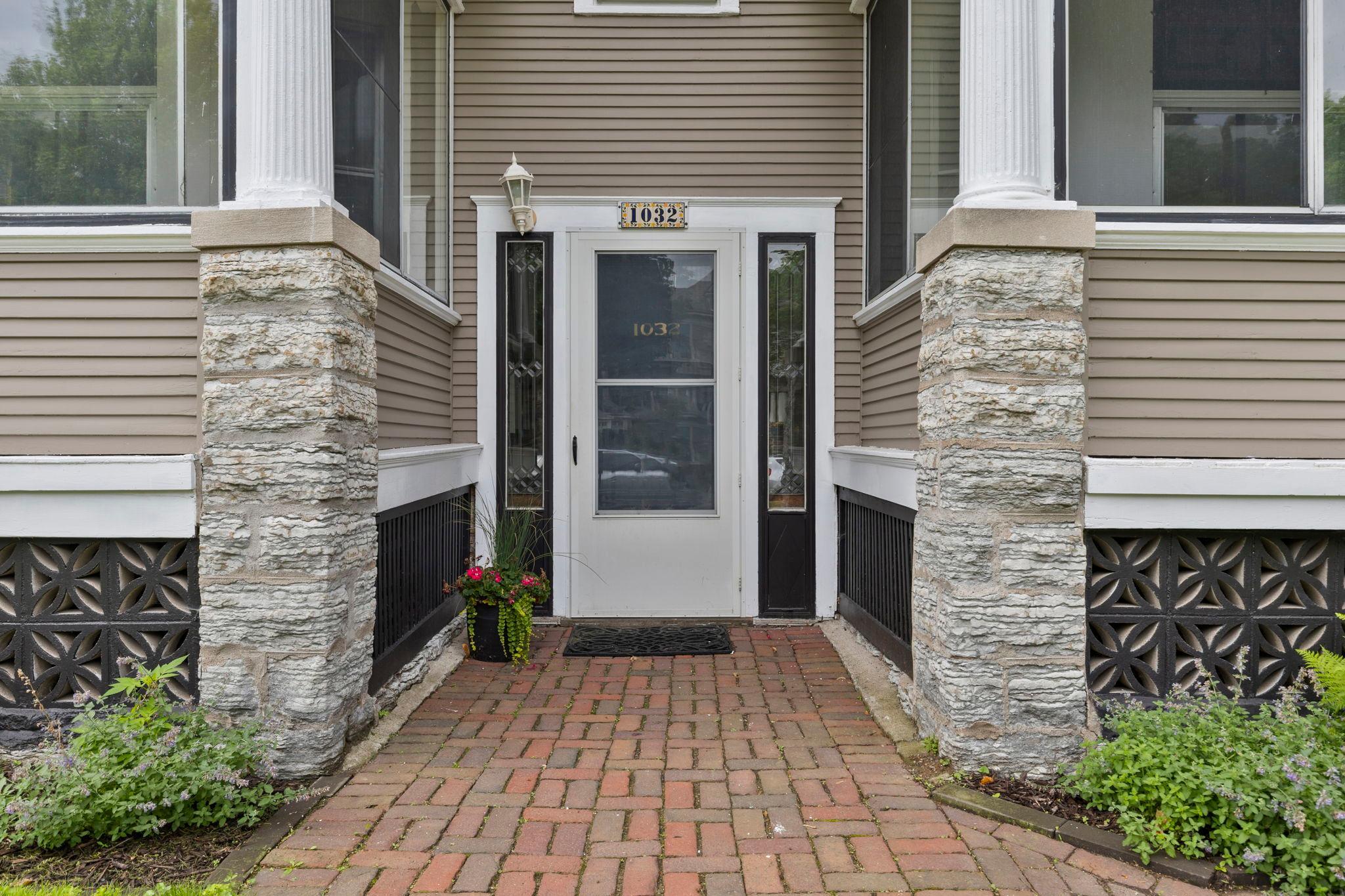 4th image of 1032 Portland Ave, Saint Paul, MN 55104 | MLS# 7130662