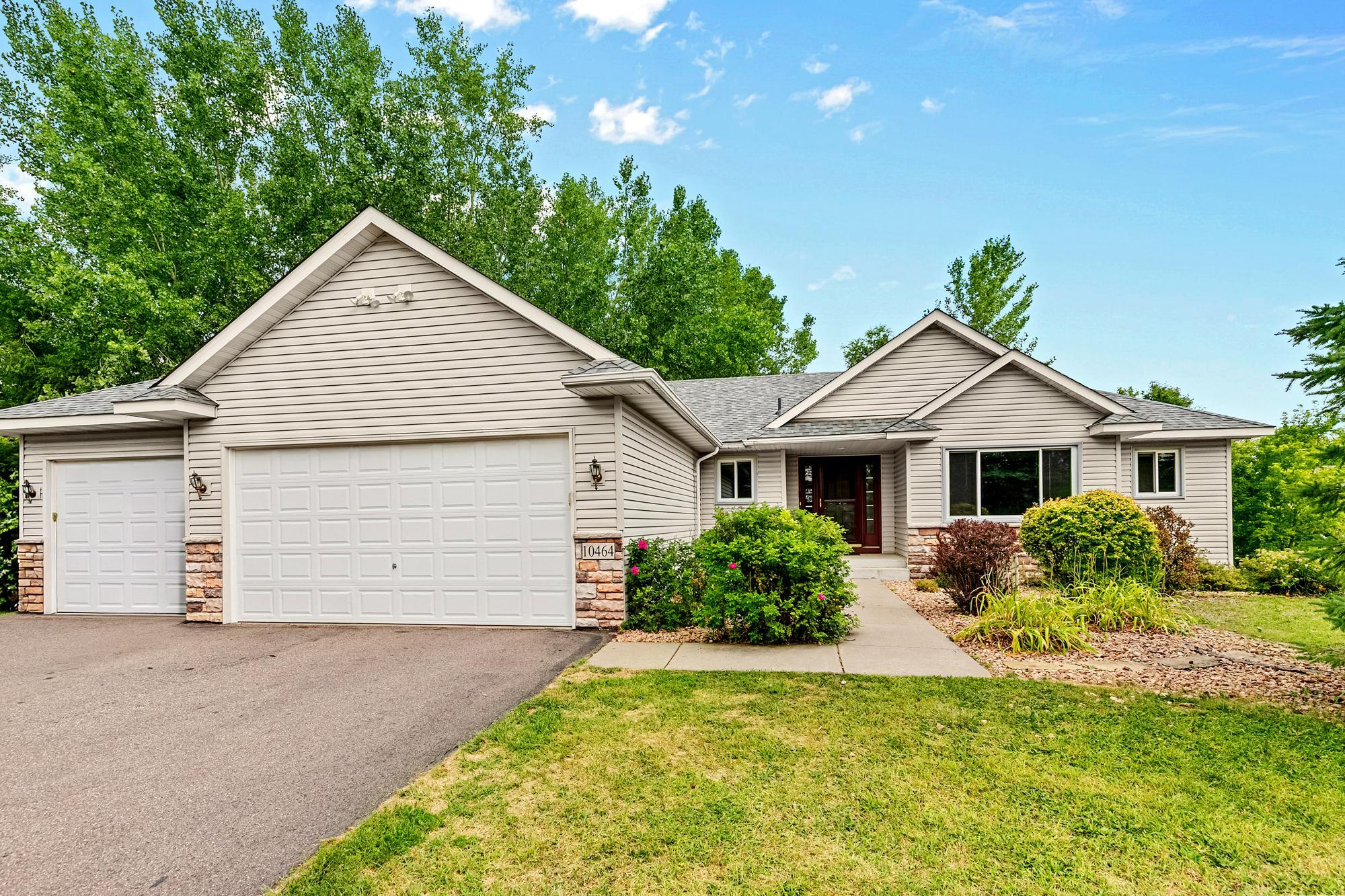 1st image of 10464 Spruce St, Chisago City, MN 55013 | MLS# 7130665