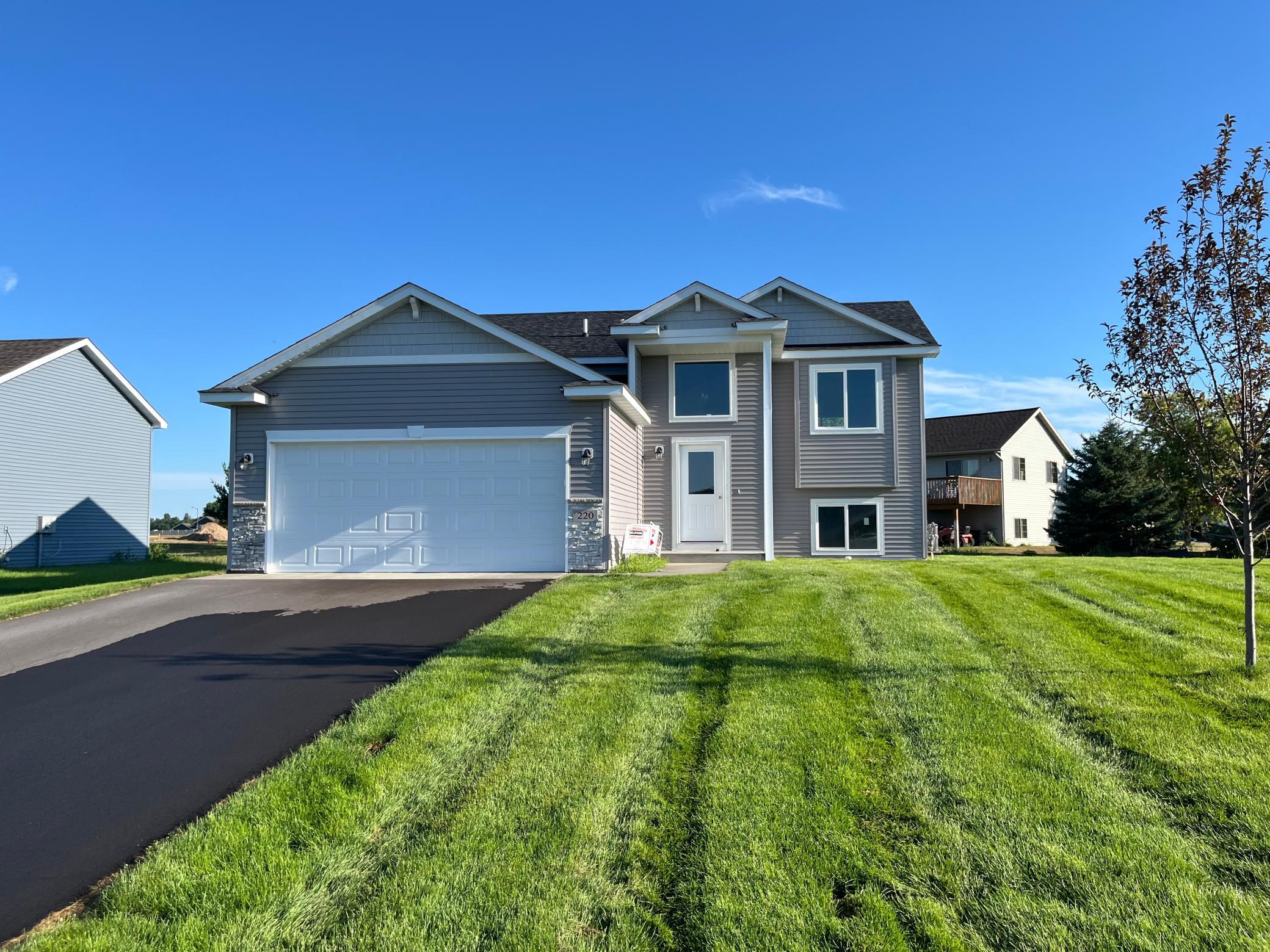 1st image of 1802 Oak Pond Dr Nw, Sauk Rapids, MN 56379 | MLS# 7130673