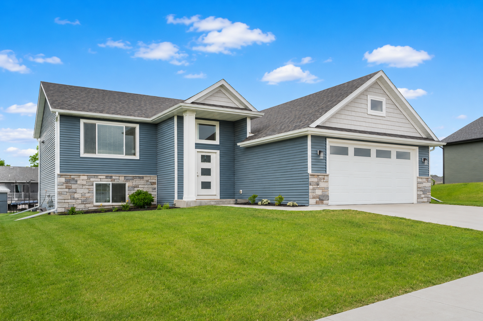 1st image of 217 Brookestone Dr Se, Rochester, MN 55904 | MLS# 7130694