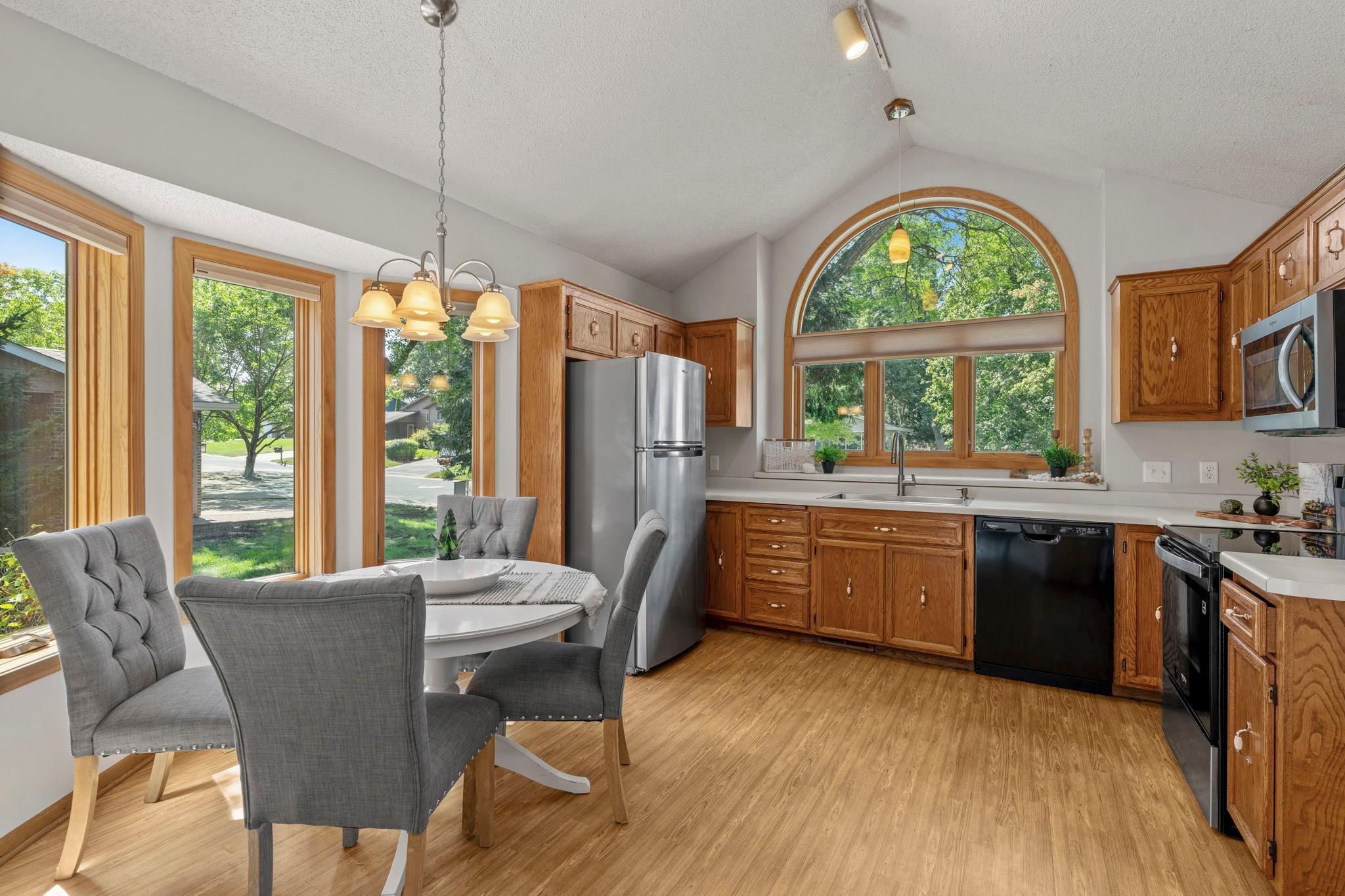 4th image of 14231 Candlewood Ln Ne, Prior Lake, MN 55372 | MLS# 7130706