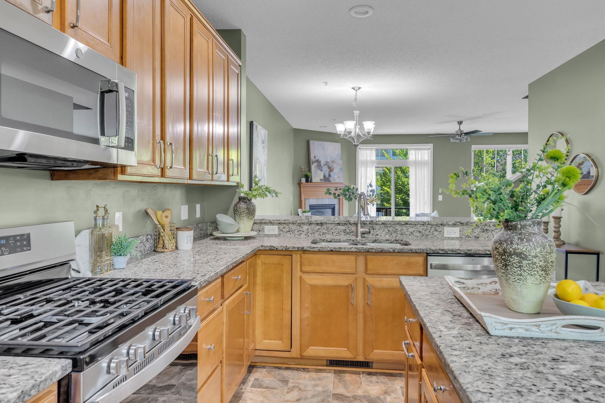 4th image of 11300 Sand Castle Dr #D, Saint Paul, MN 55129 | MLS# 7130708