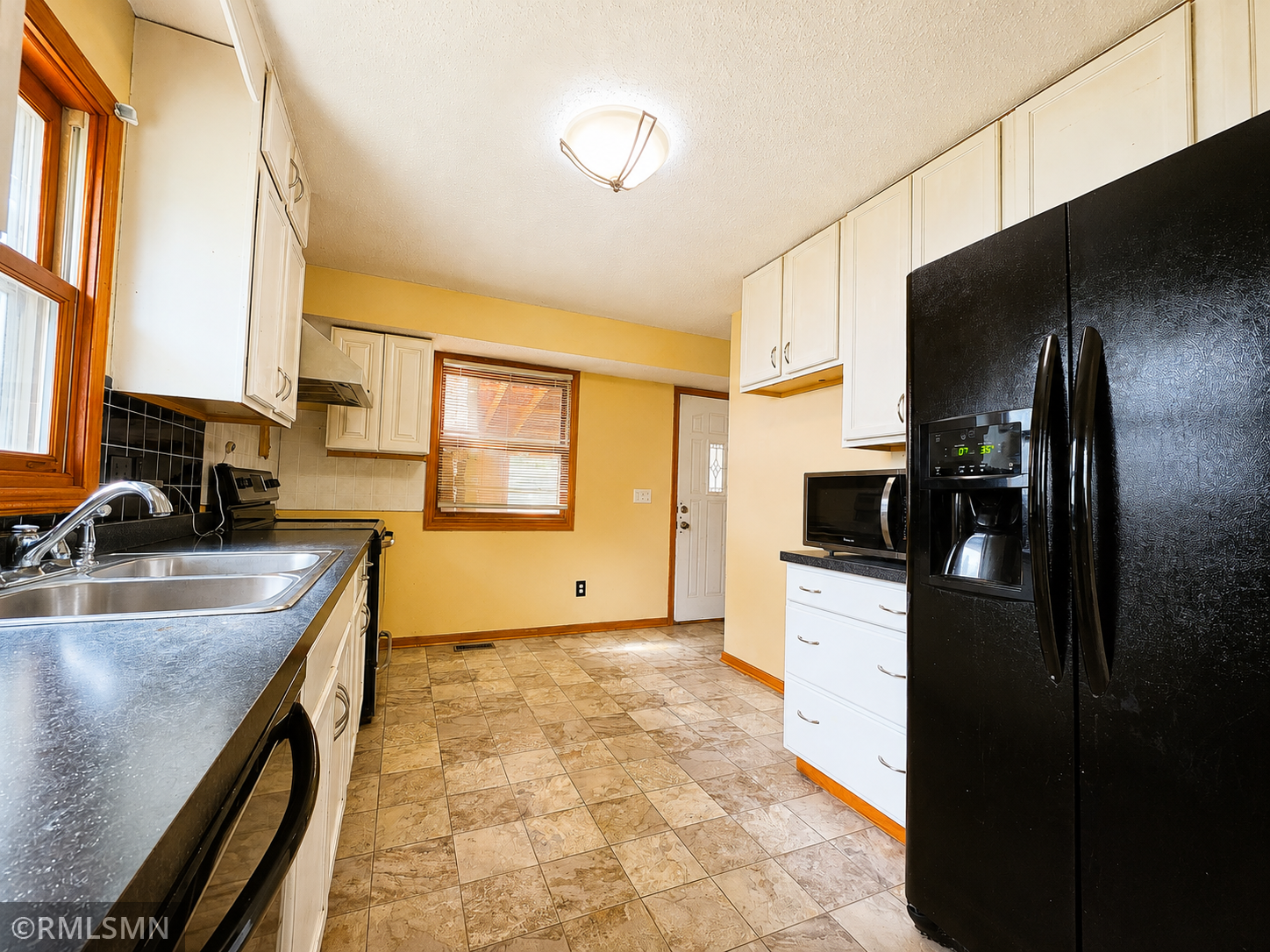 5th image of 1066 Beatrice St, Saint Paul, MN 55121 | MLS# 7130773