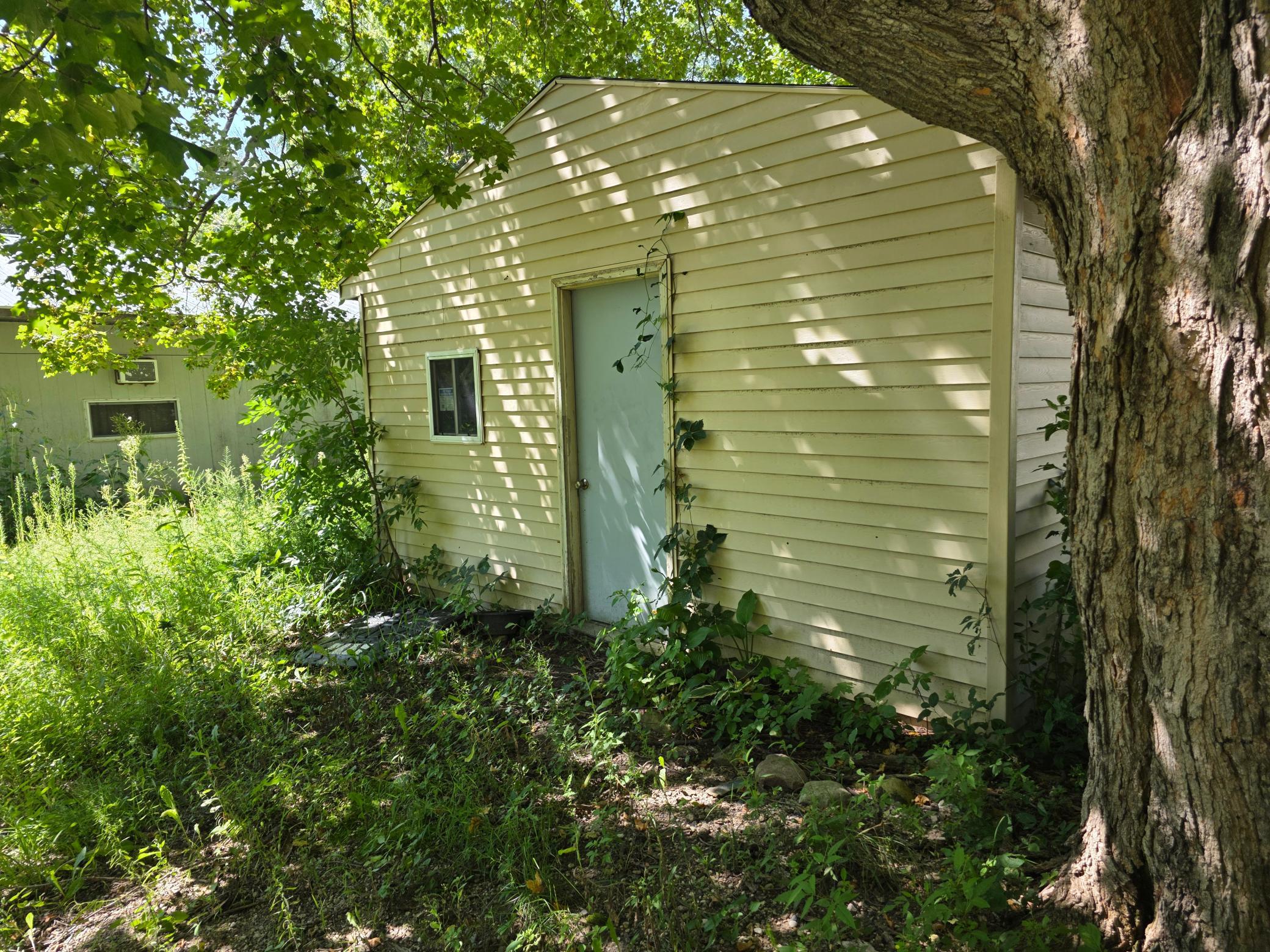 3rd image of 301 Main St W, Clarks Grove, MN 56016 | MLS# 7130775