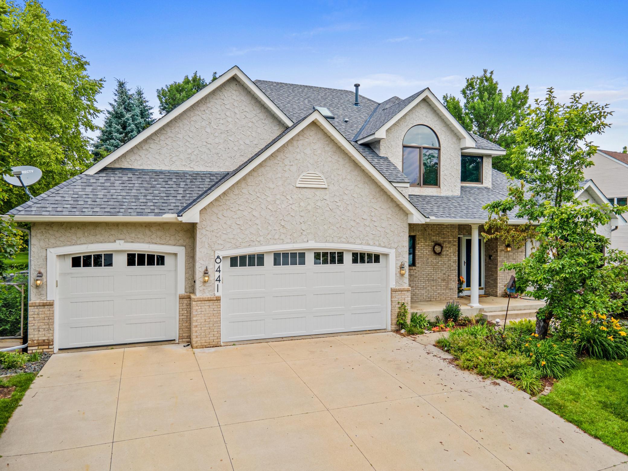1st image of 8441 W Lake Dr, Chanhassen, MN 55317 | MLS# 7130791