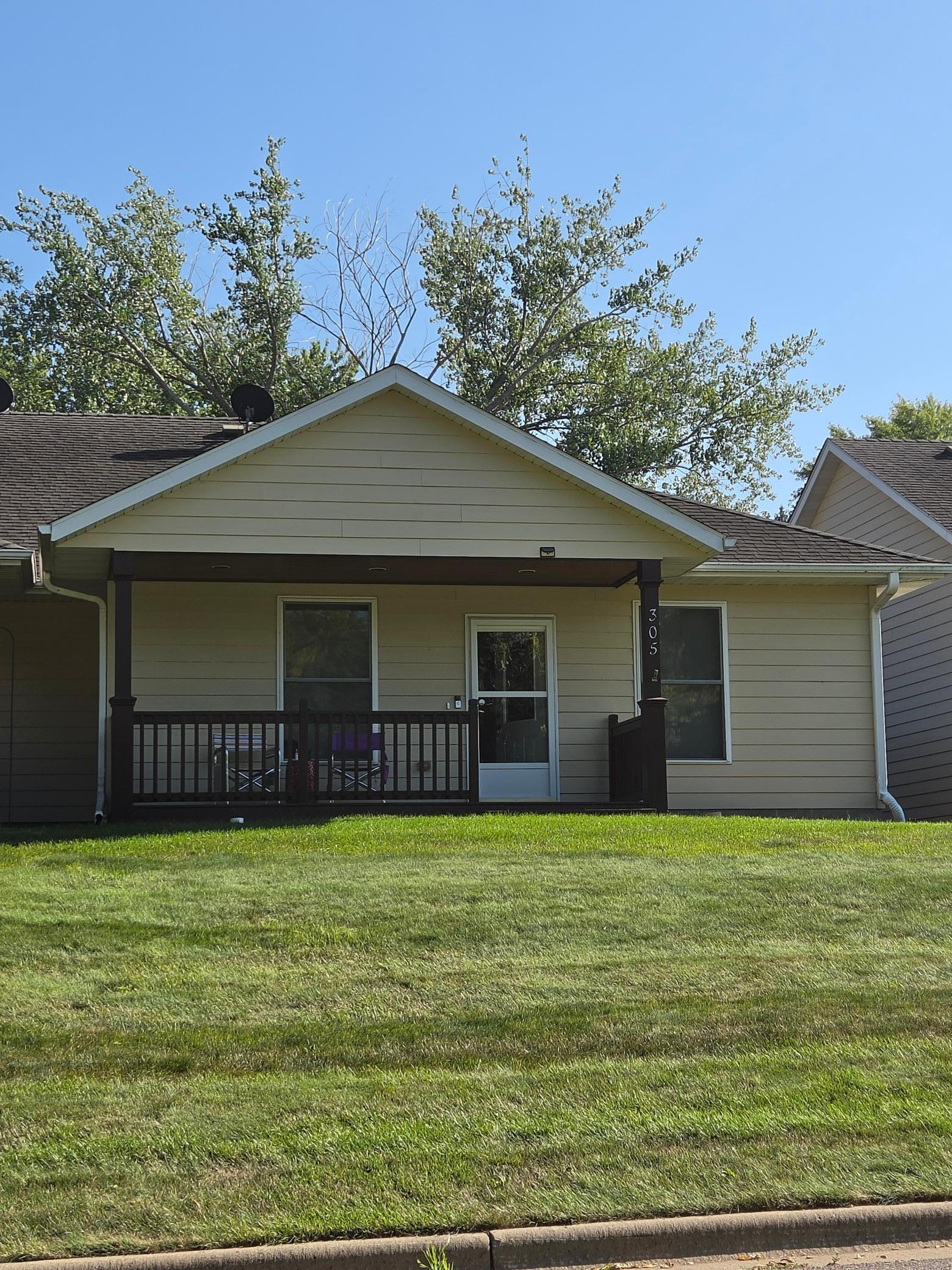 1st image of 305 Maple Ave, Waverly, MN 55390 | MLS# 7130803