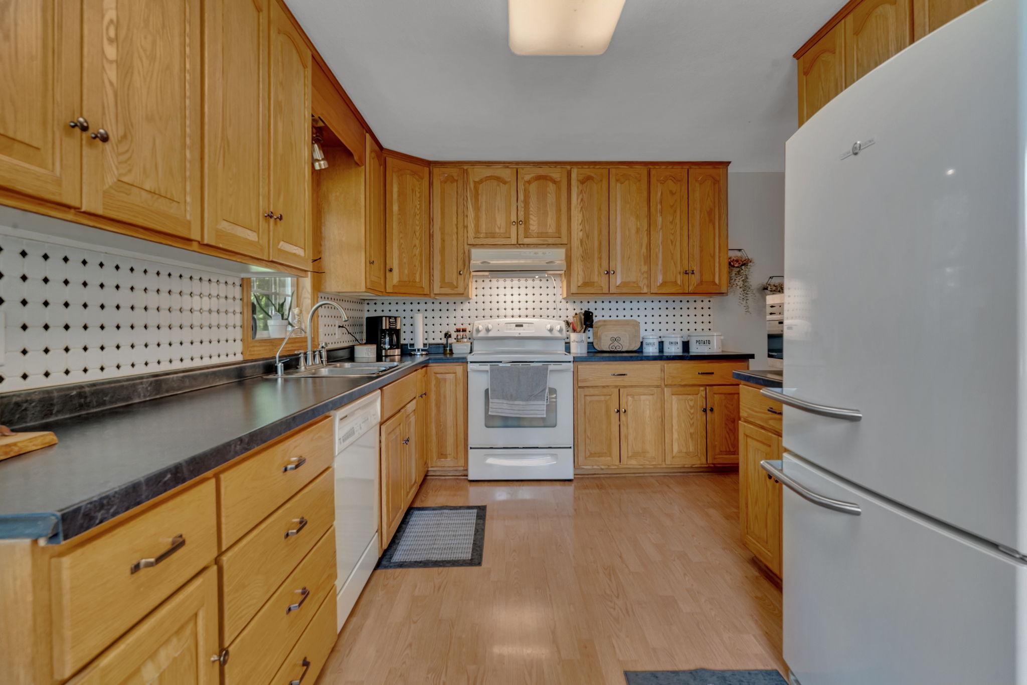 3rd image of 9372 71St St Ne, Spicer, MN 56288 | MLS# 7130809