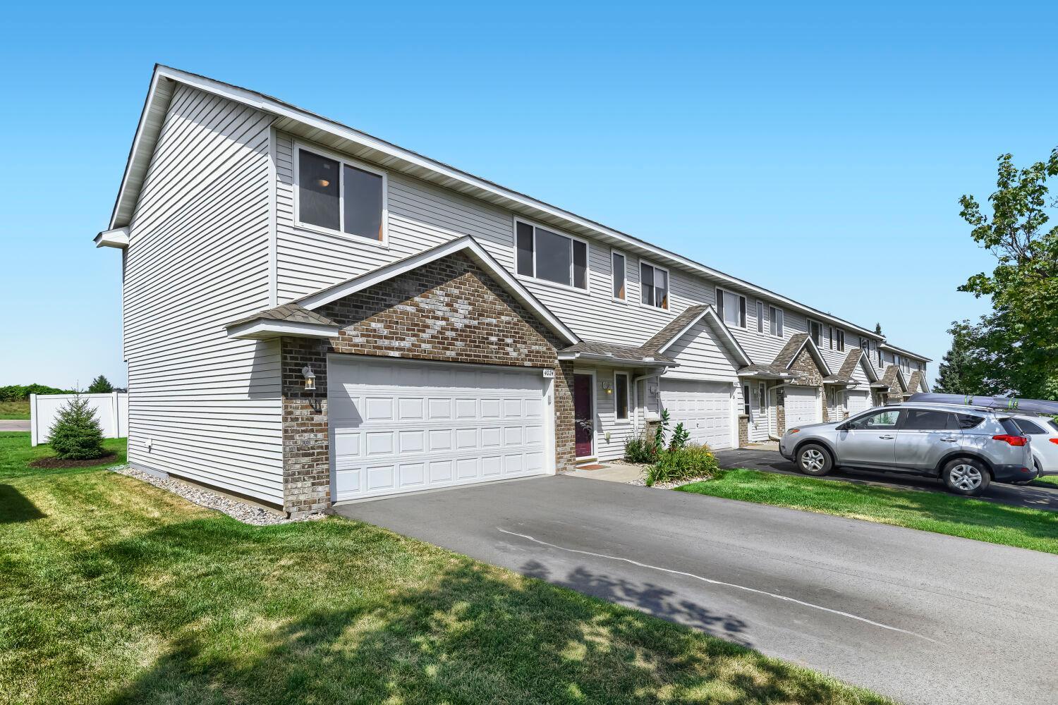 3rd image of 4024 Blakewood Dr, Shakopee, MN 55379 | MLS# 7130810