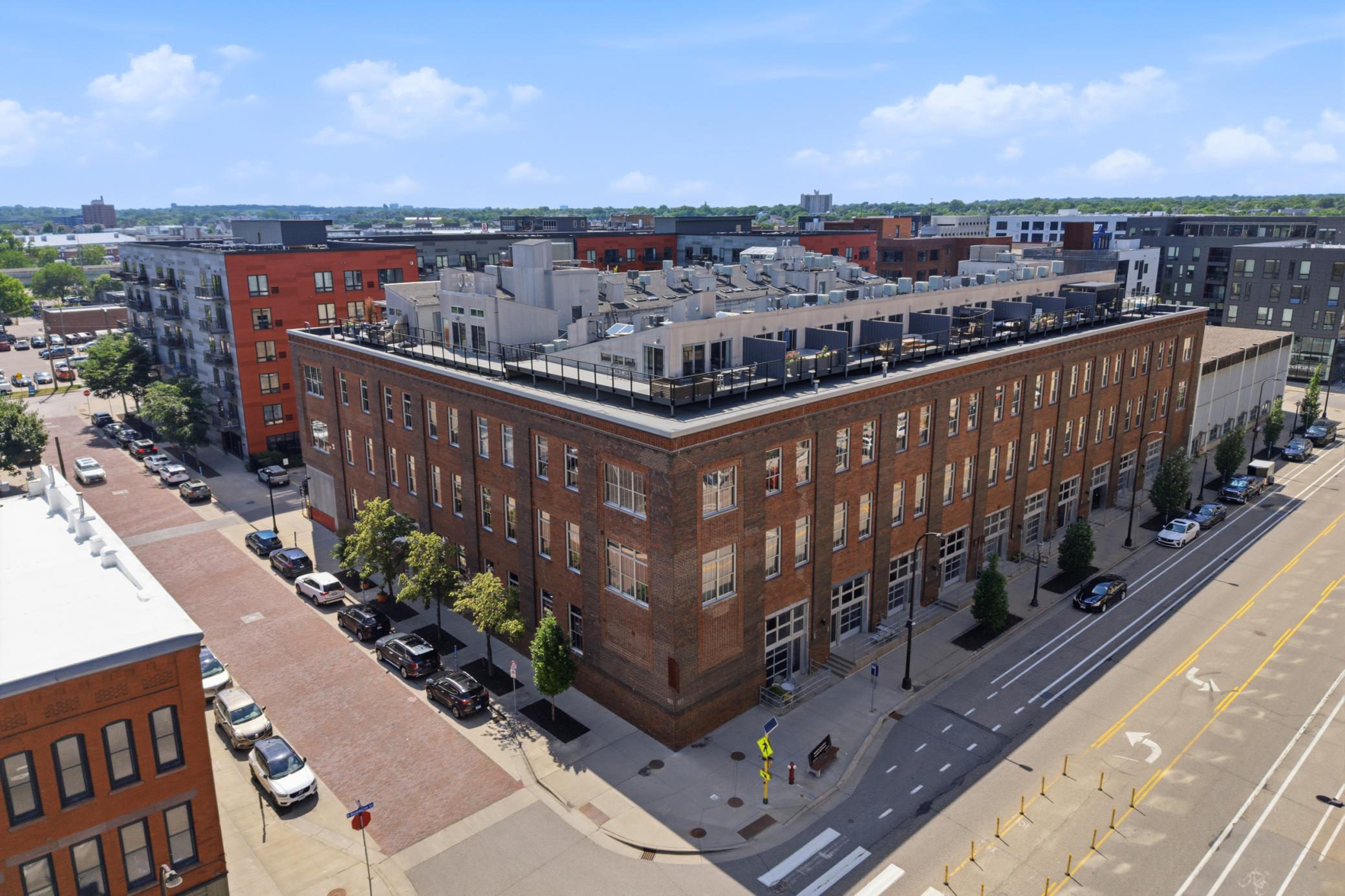 2nd image of 801 Washington Ave N, Minneapolis, MN 55401