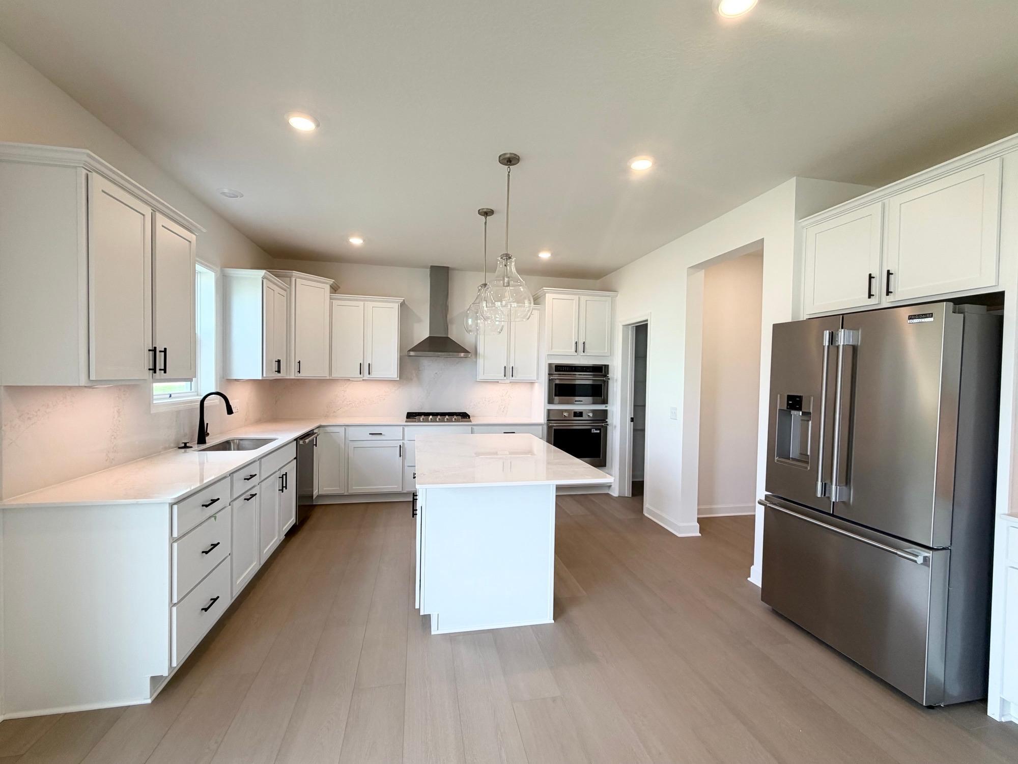 2nd image of 8644 Periwinkle Blvd, Saint Paul, MN 55129 | MLS# 7130838
