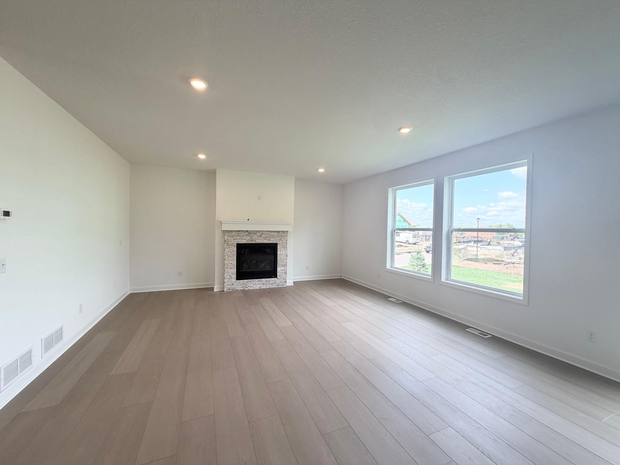 3rd image of 8644 Periwinkle Blvd, Saint Paul, MN 55129 | MLS# 7130838