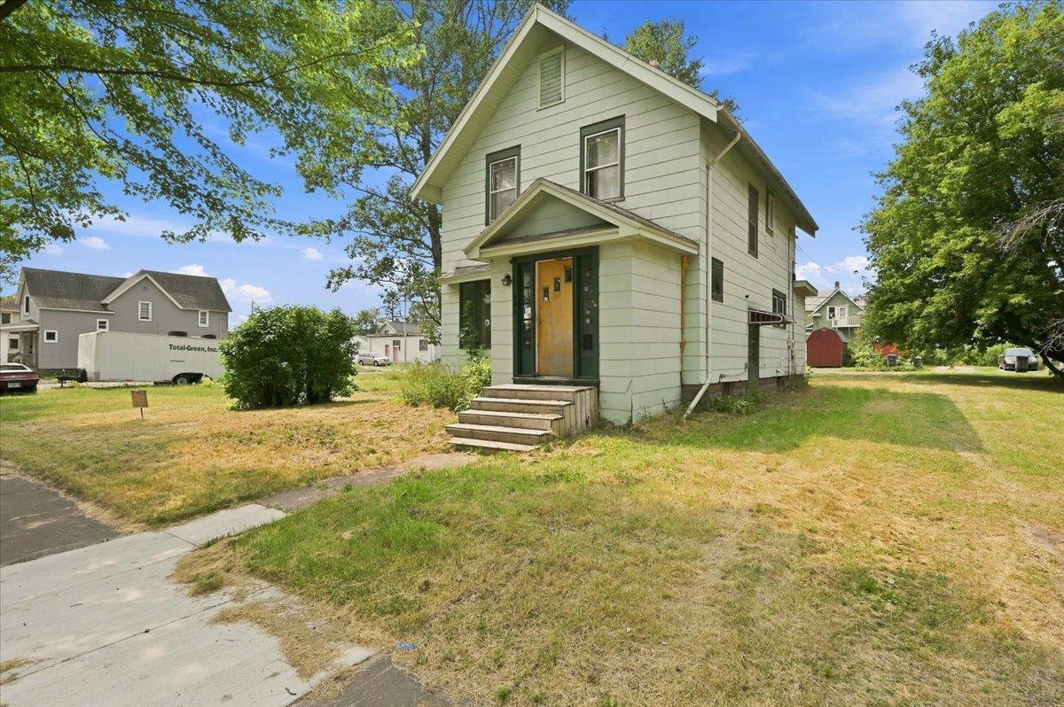 2nd image of 405 N 58th Ave W, Duluth, MN 55807 | MLS# 7130875