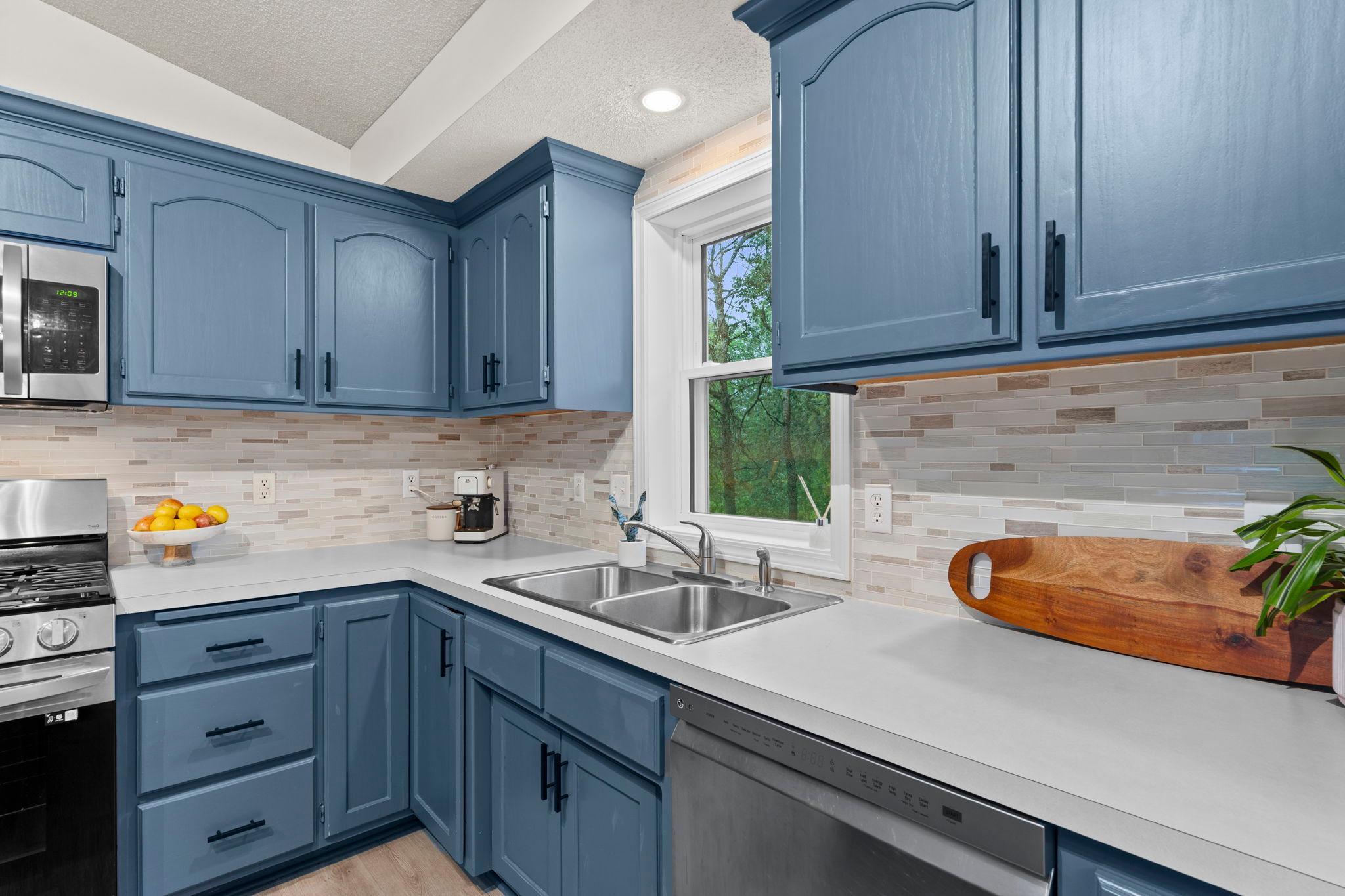3rd image of 8537 Xylite St Ne, Minneapolis, MN 55449 | MLS# 7130885